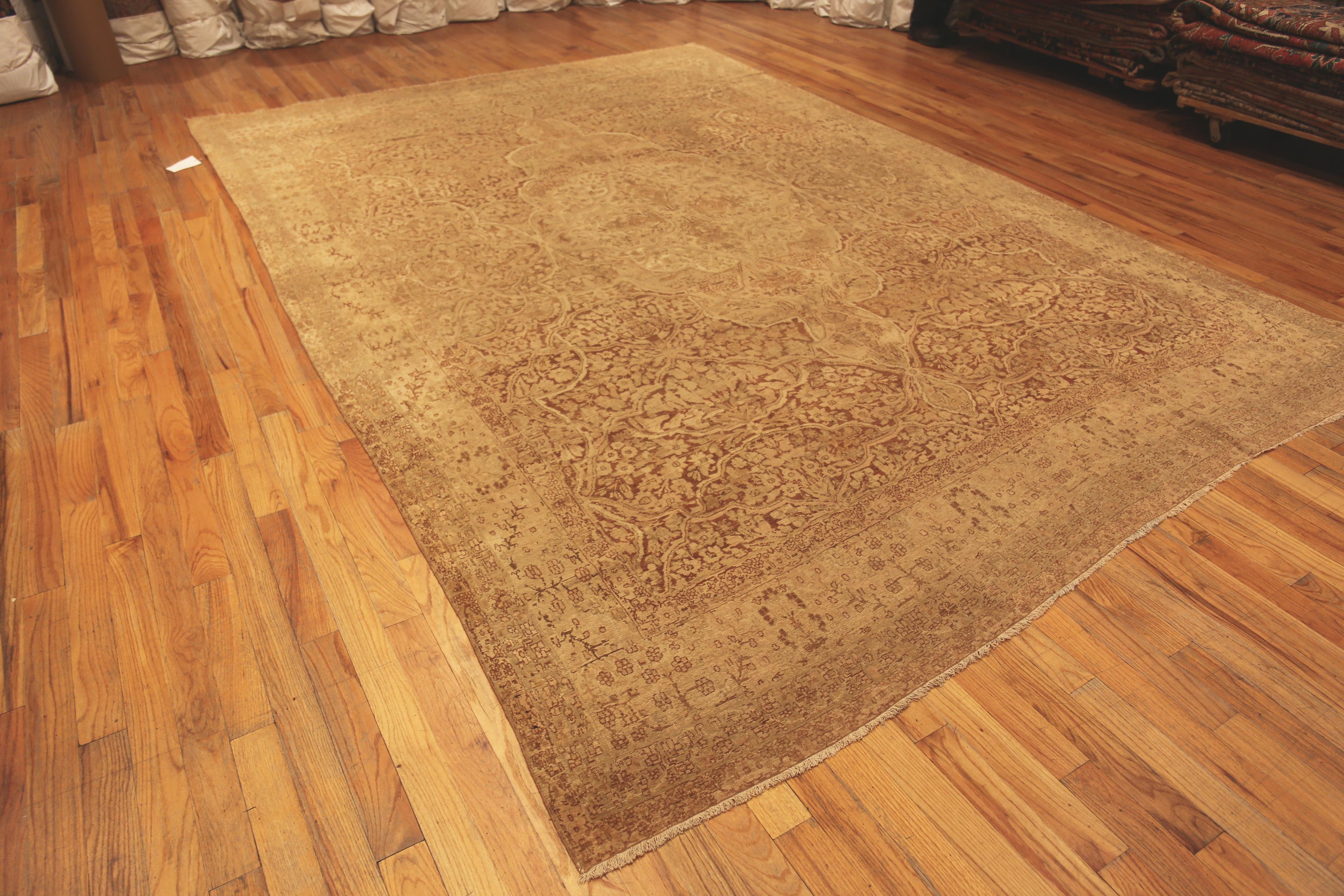 Hand-Knotted Antique Persian Kerman Rug. 9 ft 7 in x 14 ft 2 in For Sale