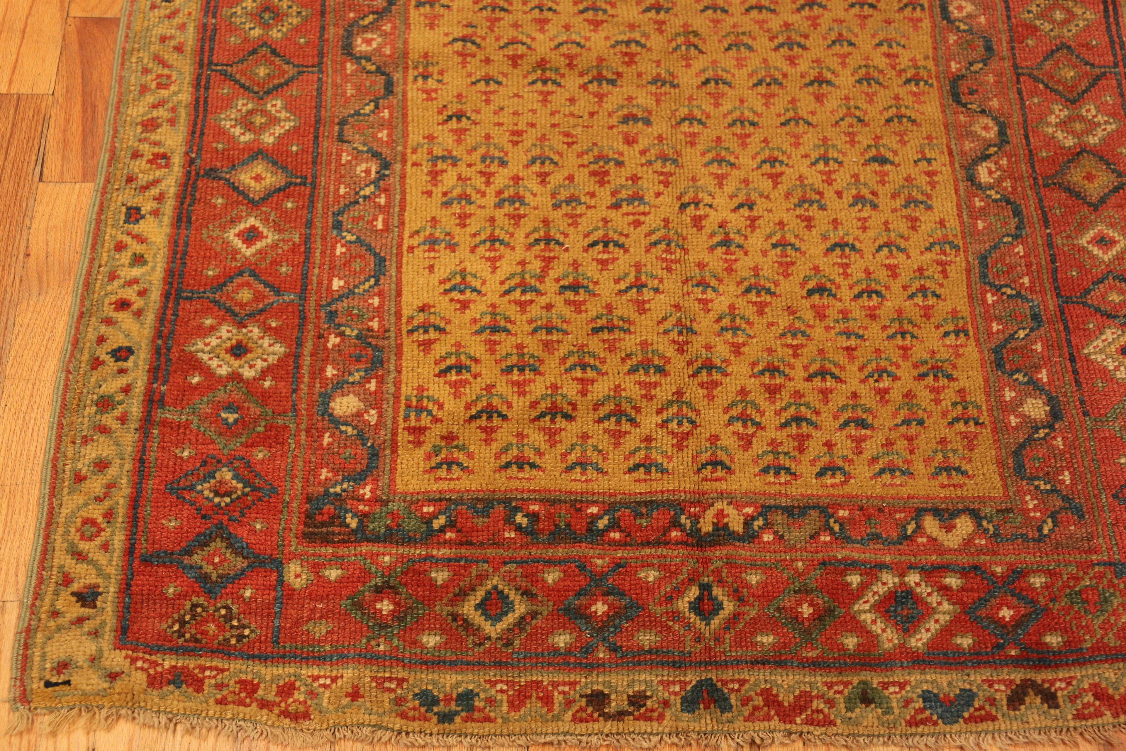 Tribal Antique Persian Kurdish Rug. 4 ft x 9 ft 9 in For Sale