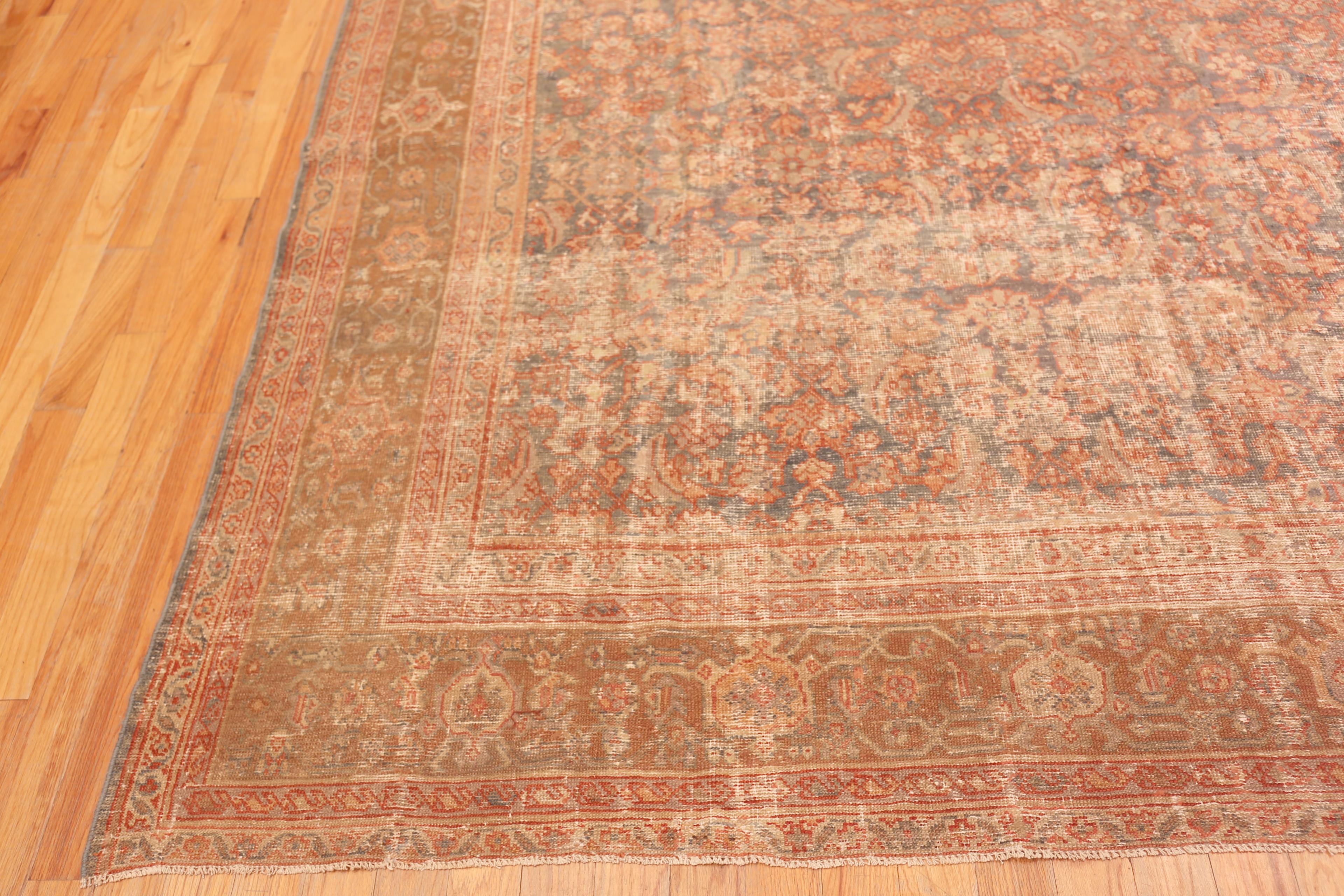 Laine Collection Nazmiyal Collection Antique Perse Mahal Tapis 10 ft 3 in x 13 ft 5 in en vente