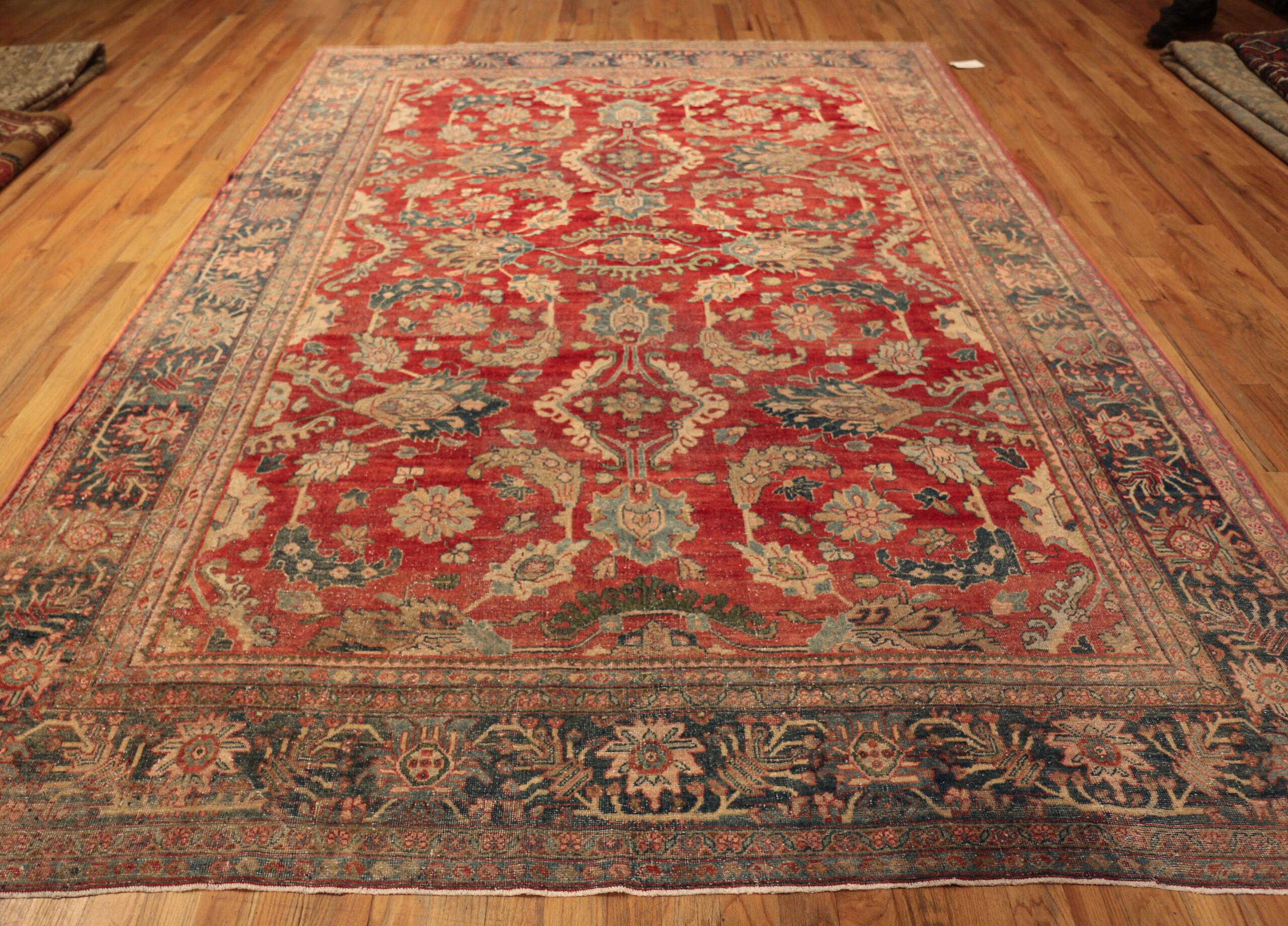 Nazmiyal Collection Antique Persian Mahal Rug 8 ft 10 in x 12 ft 6 in In Good Condition For Sale In New York, NY