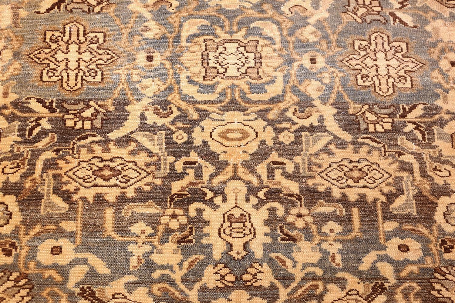 Antique Persian Malayer Rug. Size: 10 ft 5 in x 13 ft 8 in  For Sale 2