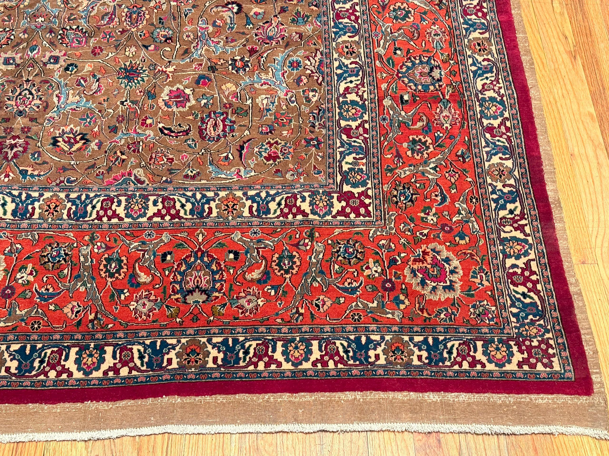 Nazmiyal Collection Antike persische Mashad Wolle & Seide Teppich 8 ft 1 in x 12 ft (Khorassan) im Angebot