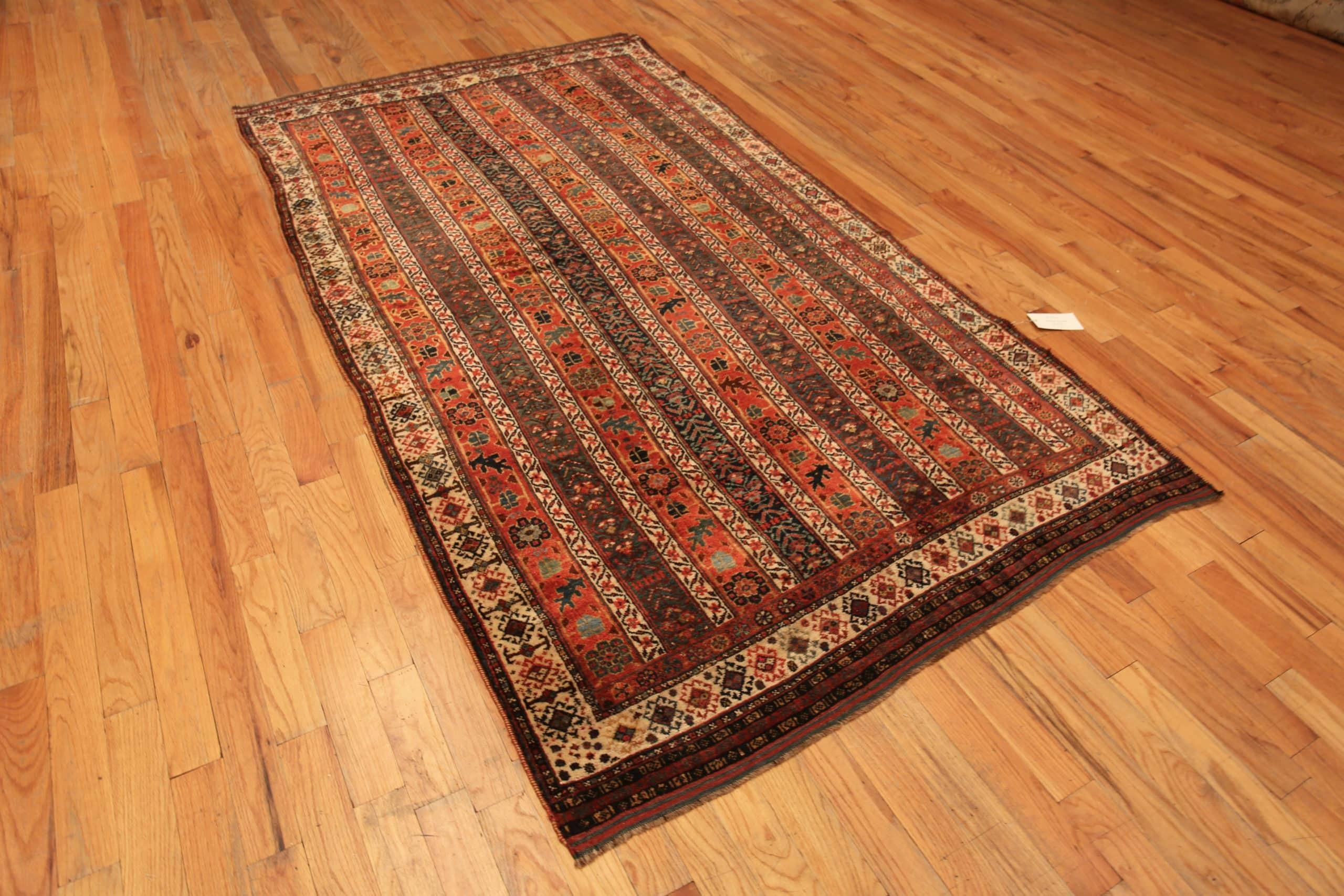 Hand-Knotted Antique Persian Qashqai Rug. 5 ft 1 in x 9 ft 3 in For Sale