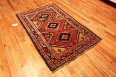 Nazmiyal Collection Antike persische Qashqai Stammes-Teppich 4 ft x 6 ft 3 in