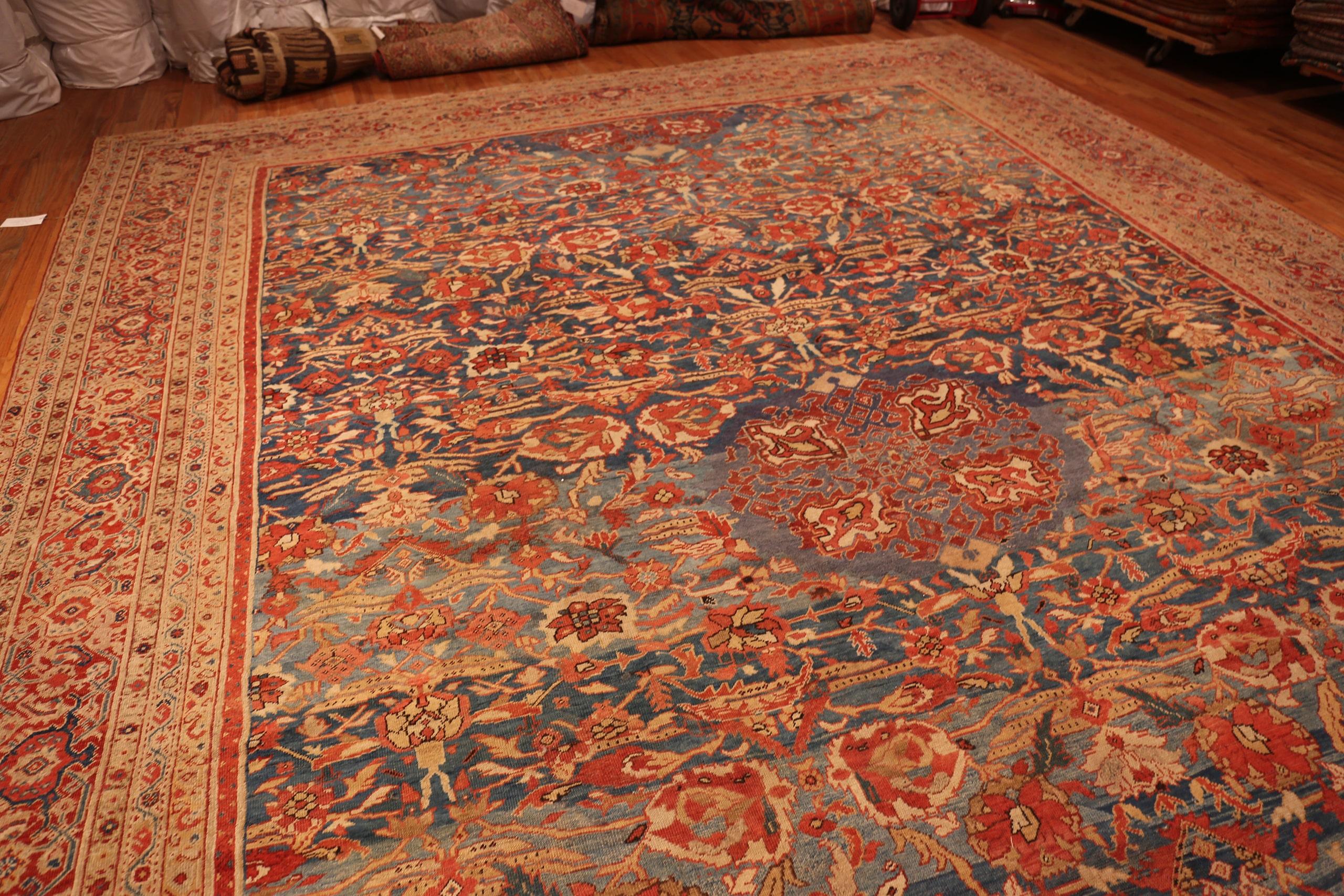 Stunning Large Antique Persian Sultanabad Rug, Country of origin: Persia, Circa date: 1910
