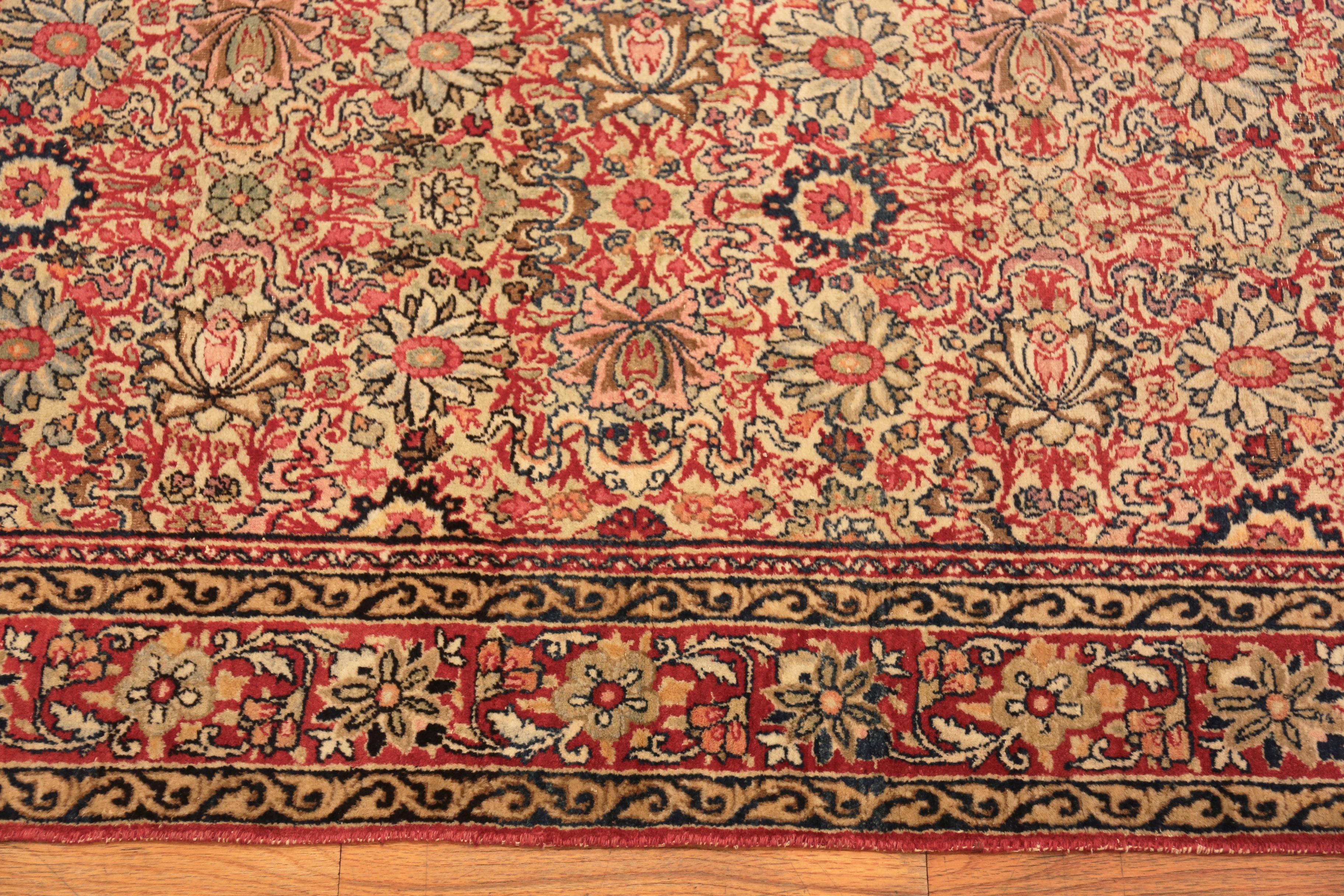 Kirman Tappeto Runner antico persiano Nazmiyal Collection 2 ft 10 in x 19 ft 3 in in vendita