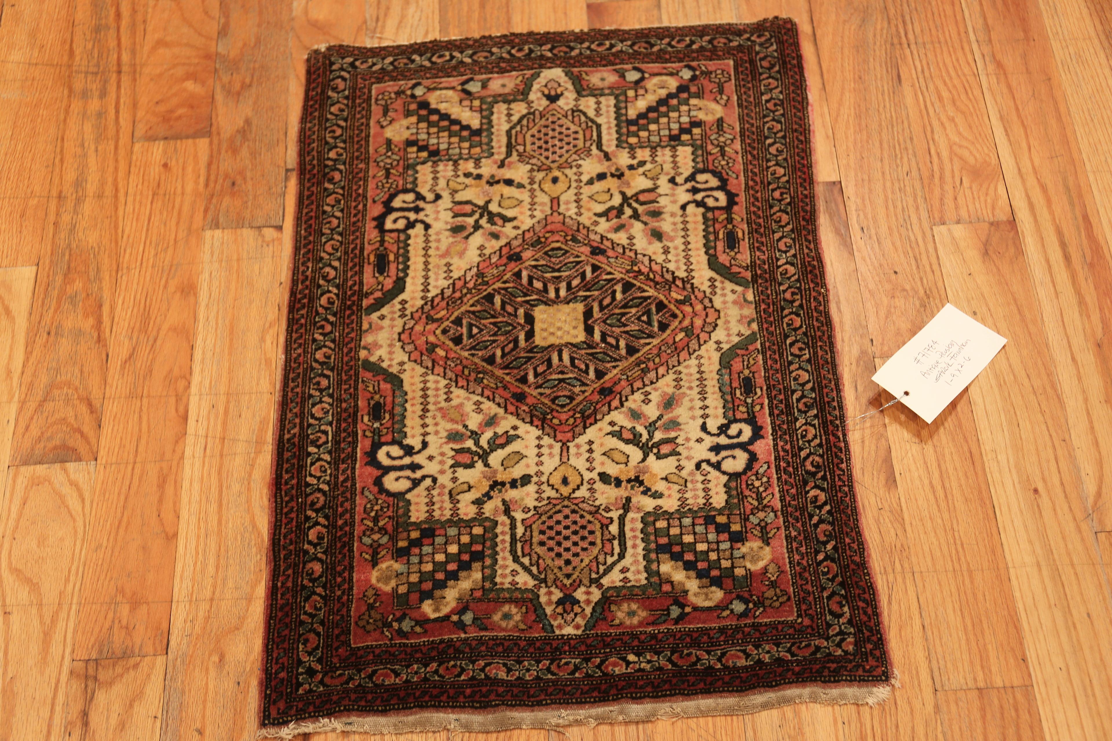 Small Size Antique Persian Sarouk Farahan Rug, Country of origin: Persian rug, Circa date: 1900. Size: 1 ft 9 in x 2 ft 6 in (0.53 m x 0.76 m)