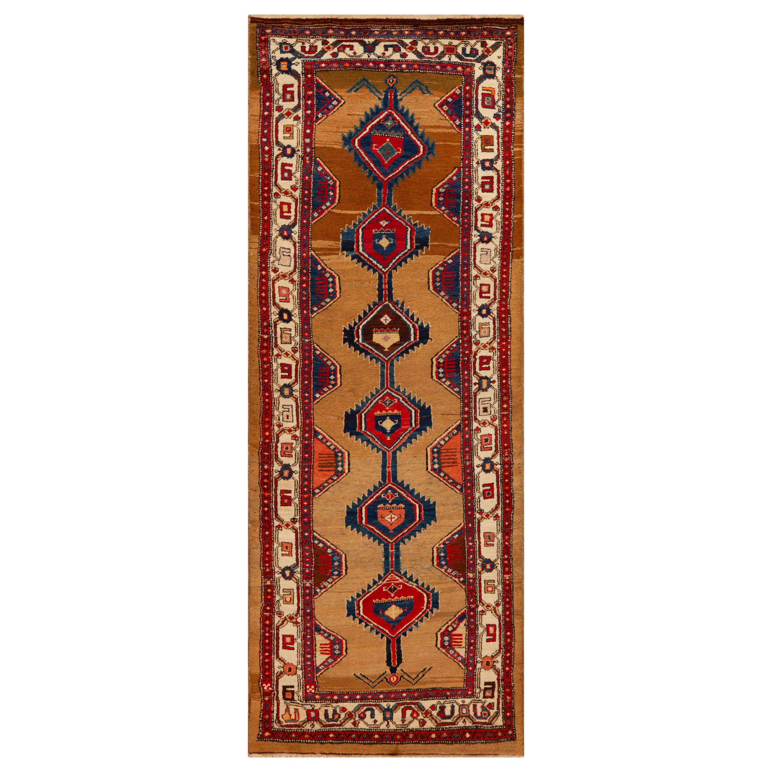 Nazmiyal Collection Antike persische Serab Läufer Diamant 3 ft 6 in x 9 ft 7 in im Angebot