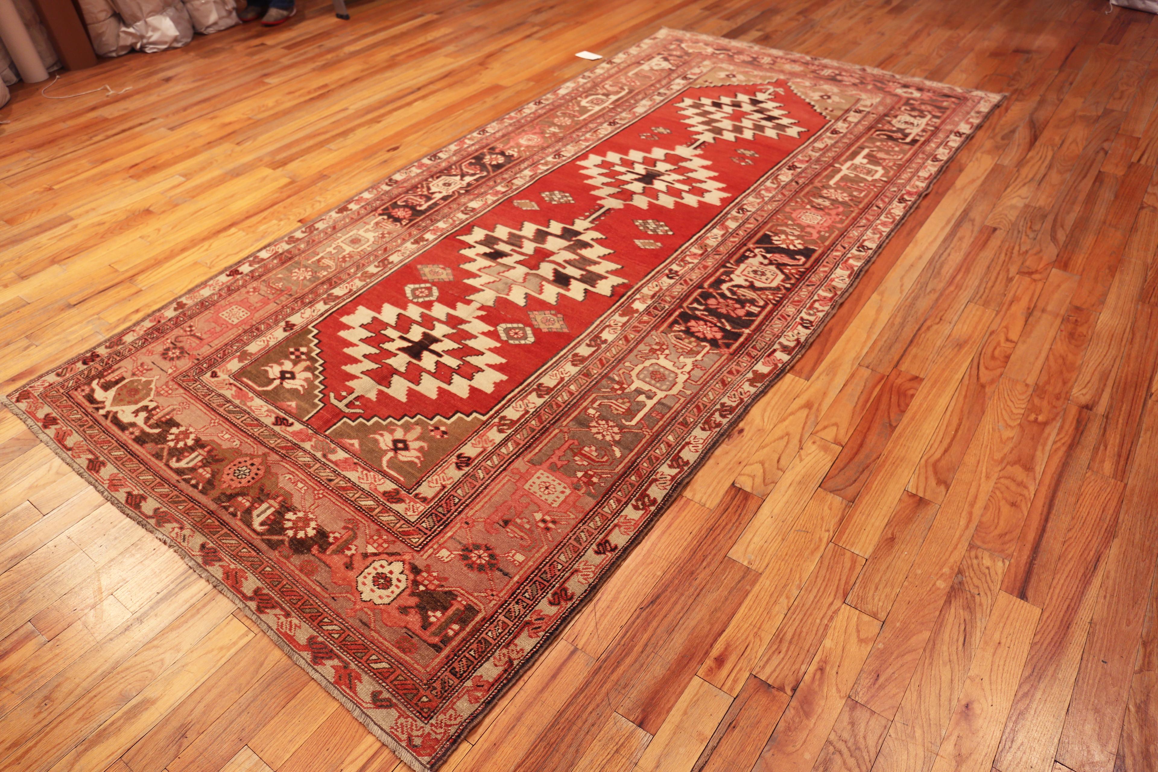Charming Antique Persian Serapi Rug with Mersmerizing Patterns, Country of origin: Persia, Circa date: 1900