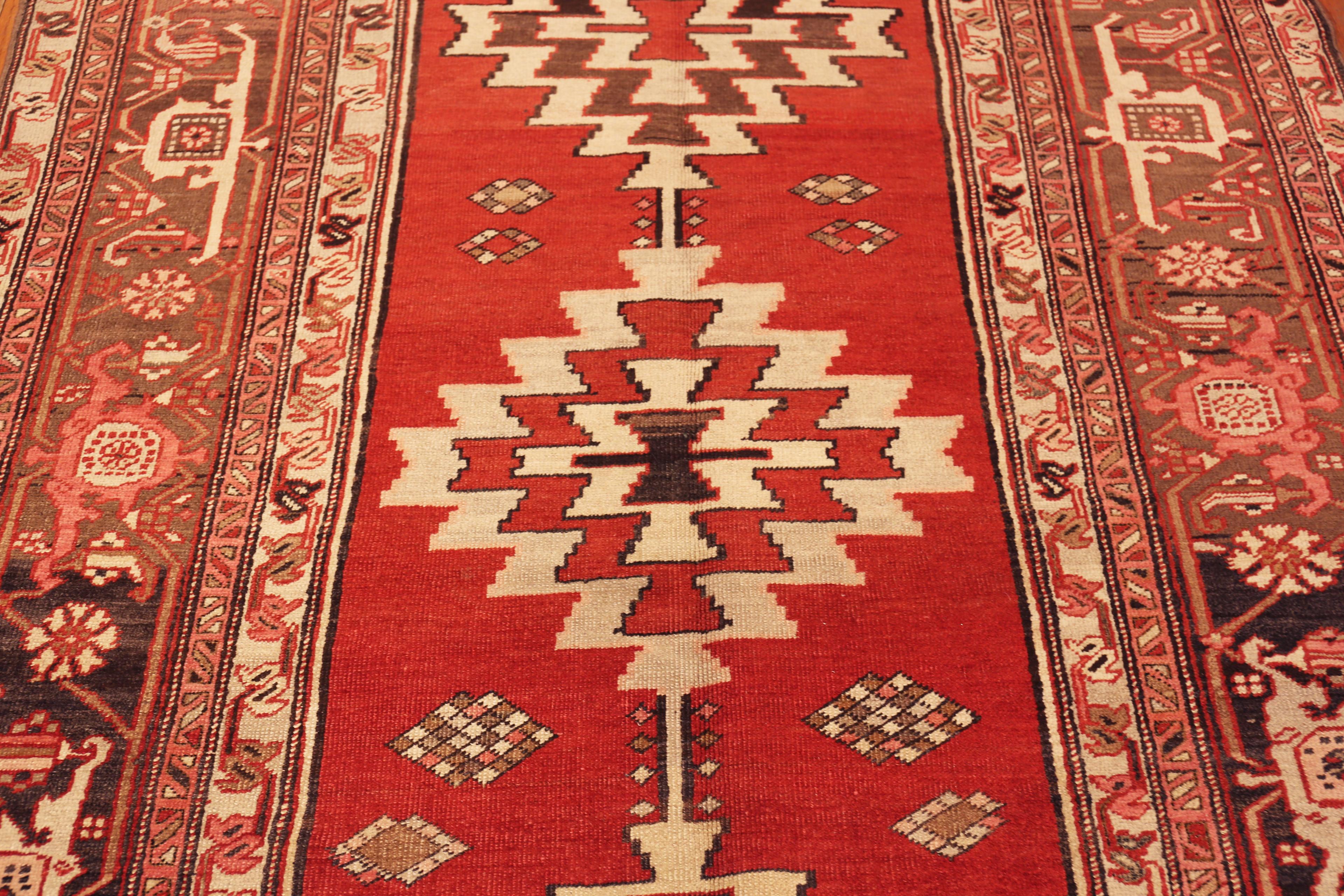 Heriz Serapi Nazmiyal Collection Antique Persian Serapi Rug 5 ft 8 in x 11 ft 7 in in vendita