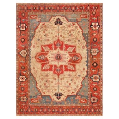 Nazmiyal Collection Antique Persian Serapi Rug. 9 ft 10 in x 12 ft 9 in