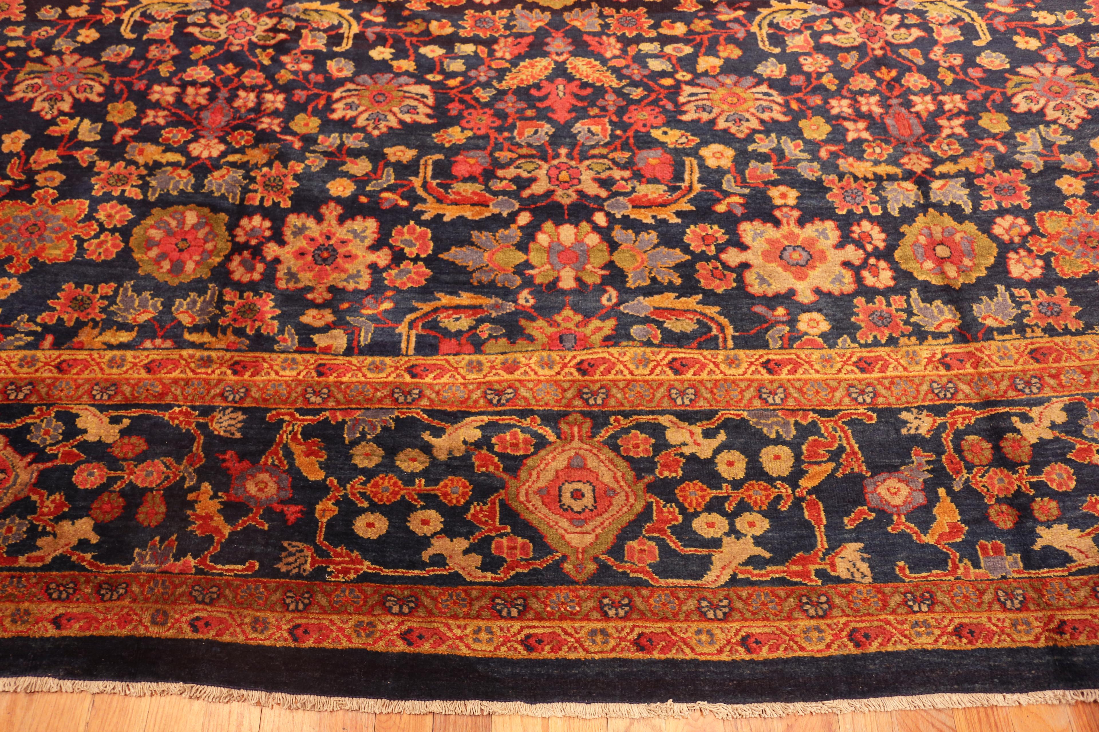Nazmiyal Collection Antique Persian Sultanabad Rugs 13 ft x 20 ft 2 in In condizioni buone in vendita a New York, NY