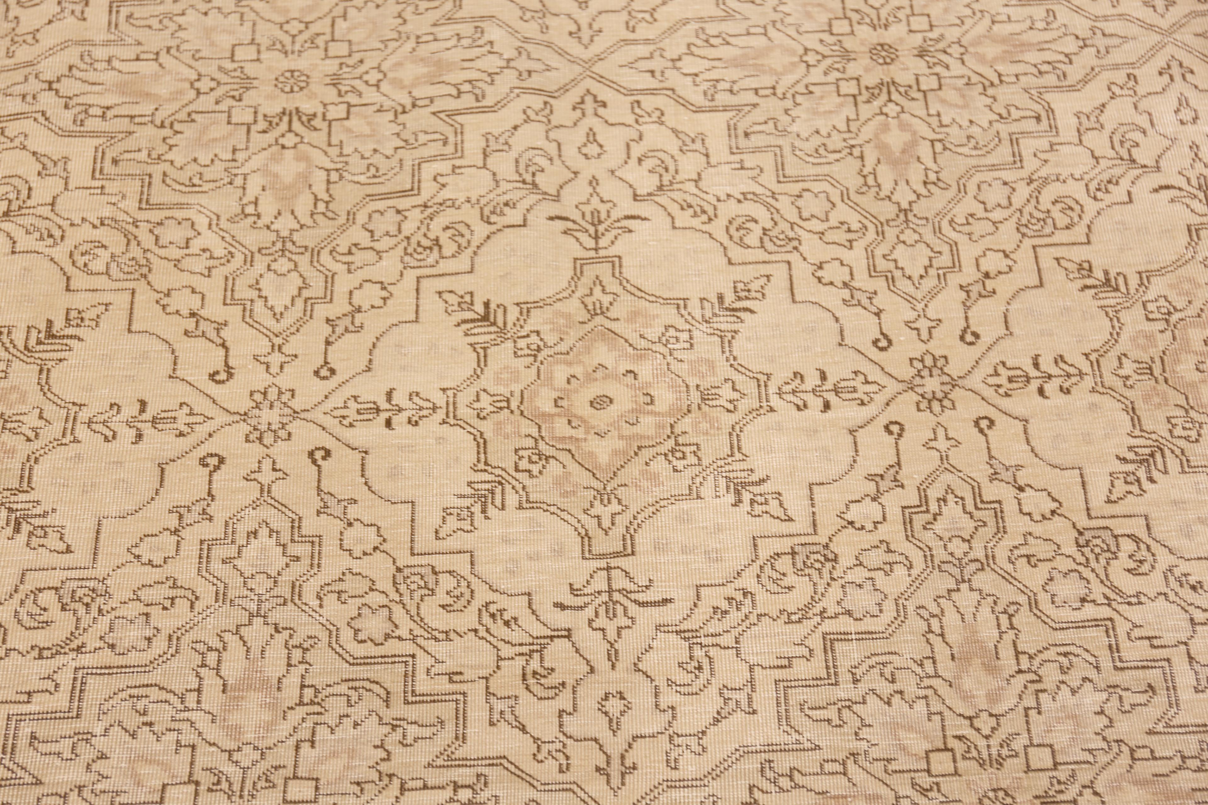 Lana Nazmiyal Collection Tappeto Tabriz Persiano Antico 10 ft x 13 ft 4 in in vendita