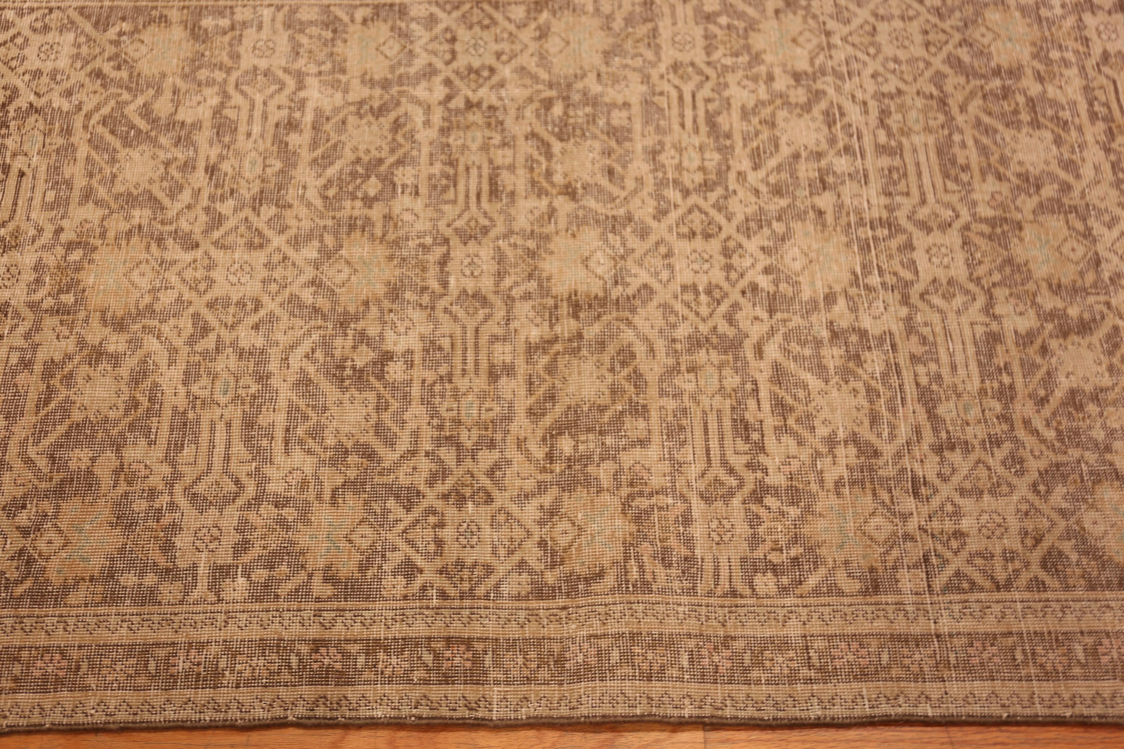 Nazmiyal Collection Antike persische Tabriz Läufer Teppich 3 ft 3 in x 14 ft 5 in (Handgeknüpft) im Angebot