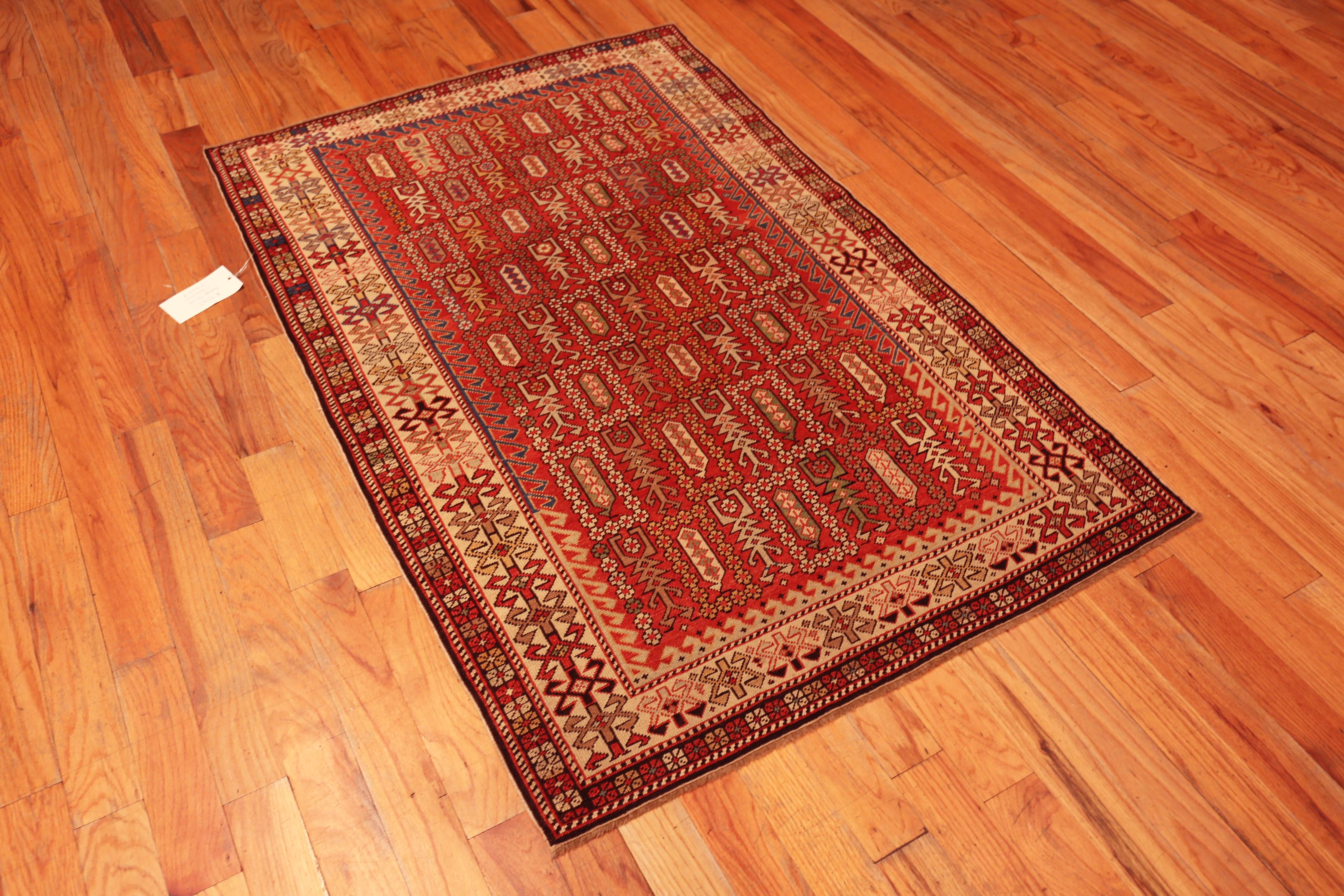 Ancien tapis caucasien géométrique Shirvan, Origine : Caucasien, Circa Date : 1900