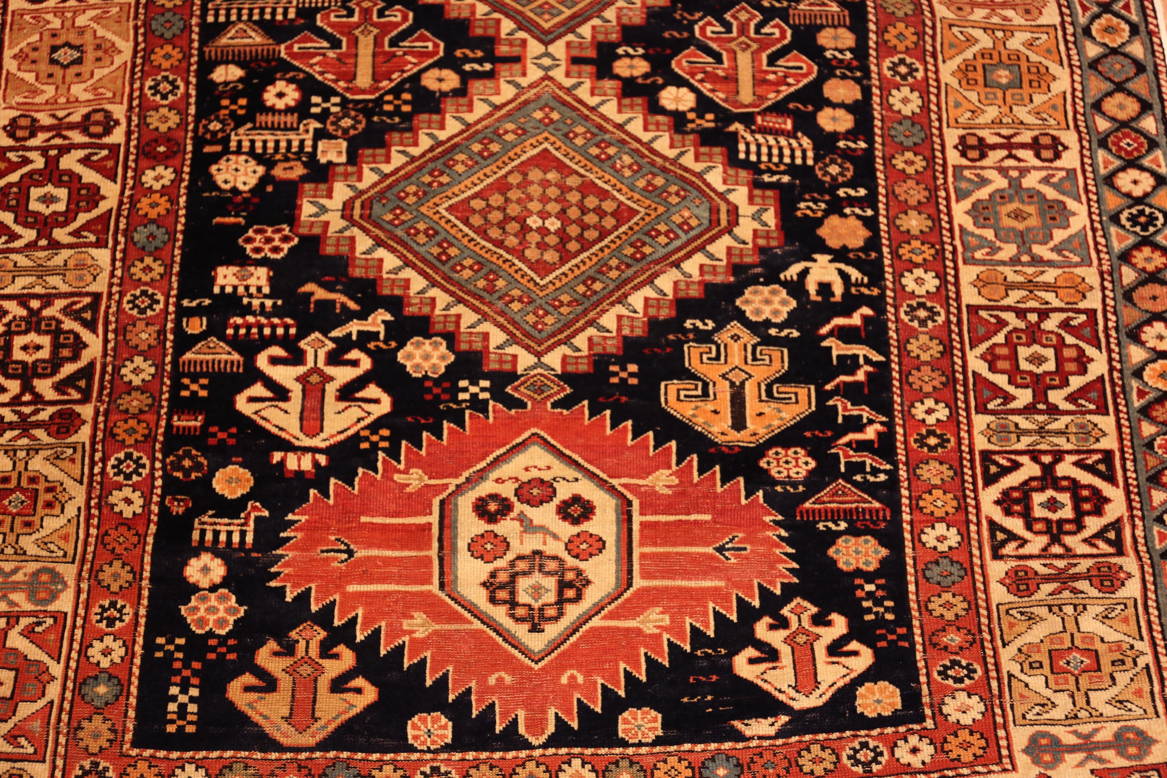 Caucasien Collection Antiques Shirvan Rug with Folk Art 3 ft 9 in x 5 ft 10 in en vente
