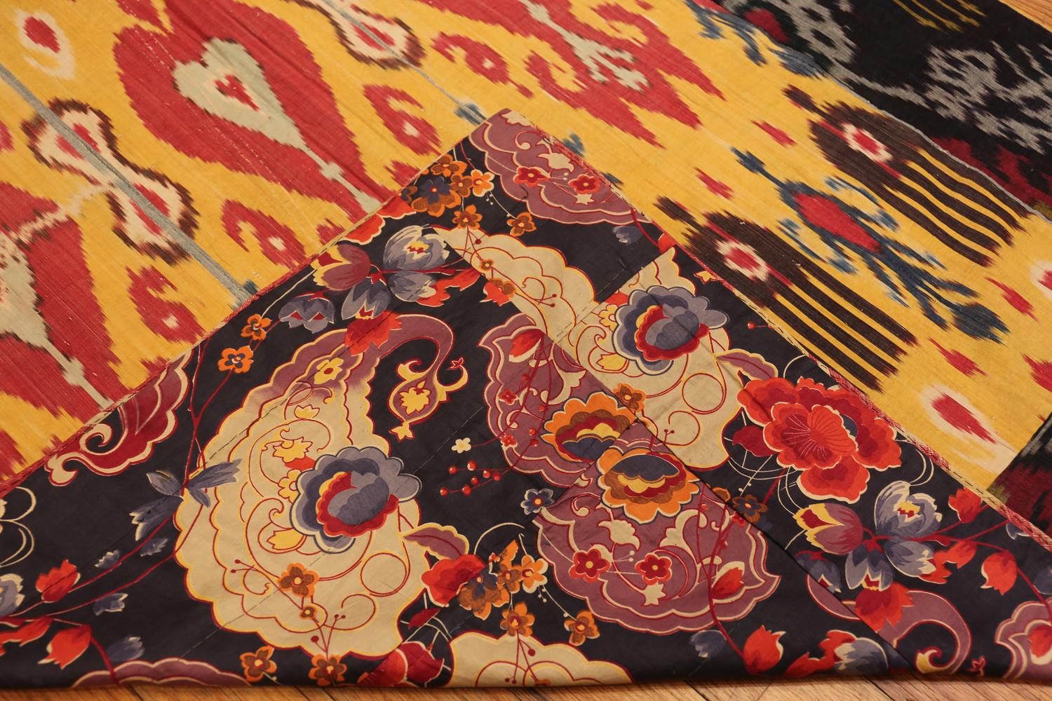 Nazmiyal Collection Ikat de seda antiguo Suzani uzbeko 3 pies 8 pulgadas x 7 pies 7 pulgadas en venta 2