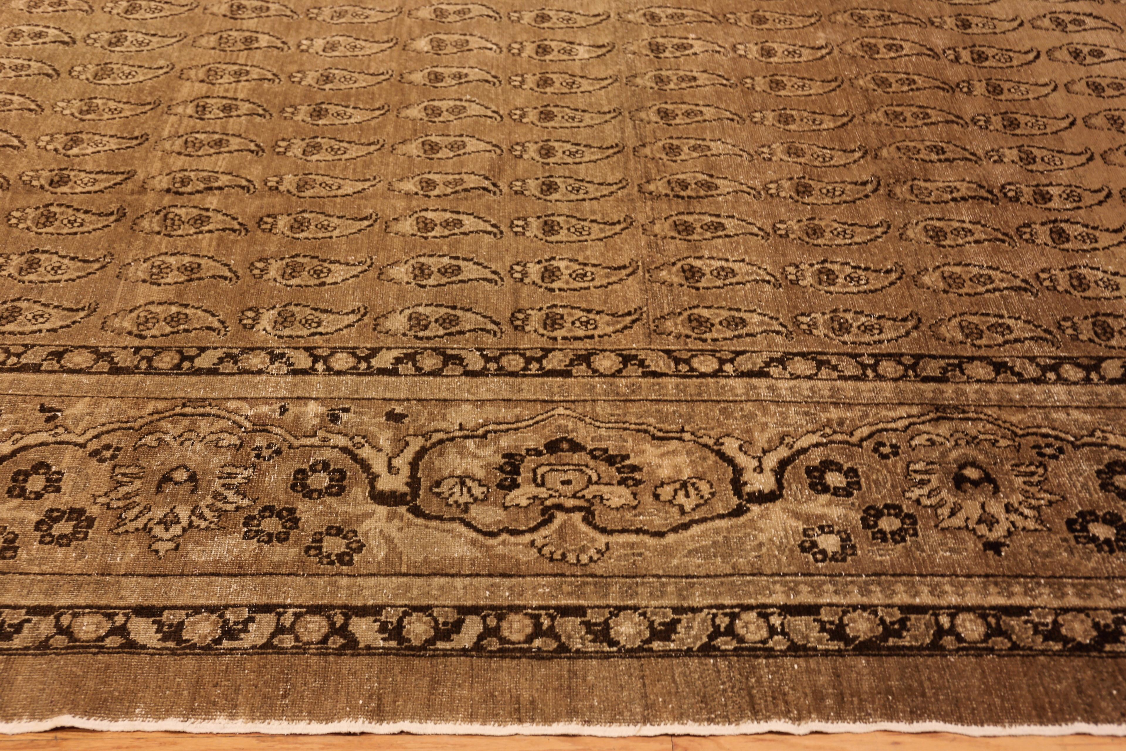 Hand-Knotted Antique Tabriz Persian Carpet. 10 ft 10 in x 16 ft For Sale