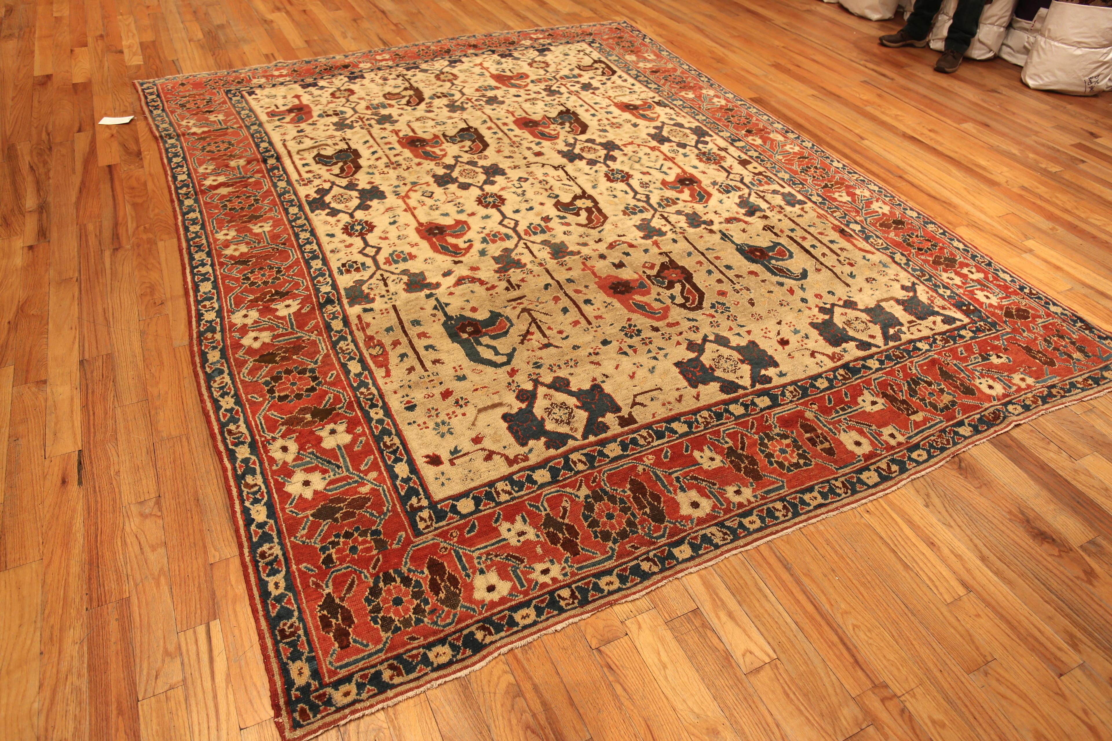 Antique Tribal Persian Bakshaish Rug. 8 ft 8 in x 11 ft 3 in In Good Condition For Sale In New York, NY