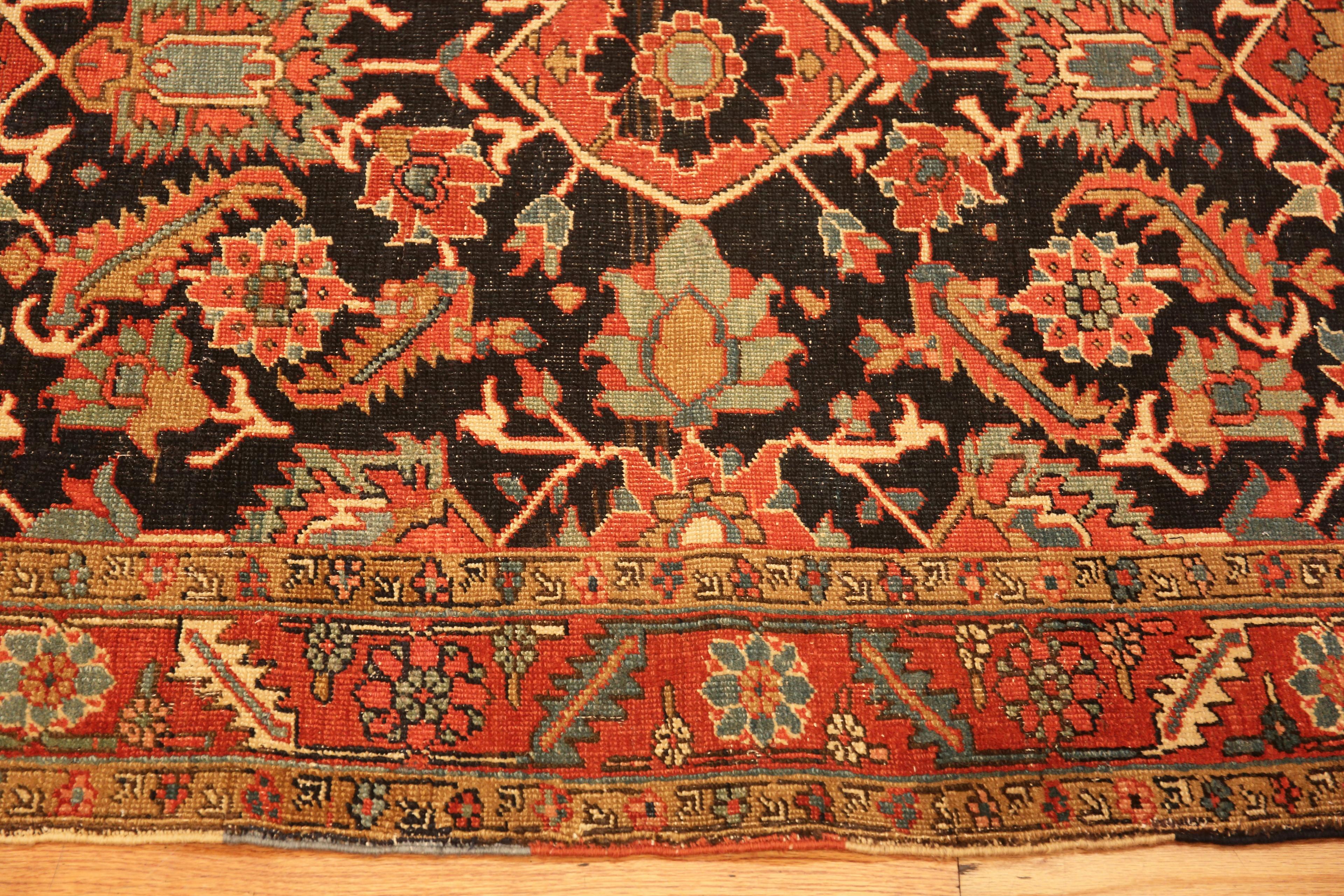 Heriz Serapi Antique Tribal Persian Heriz Rug. 4 ft x 4 ft 8 in For Sale