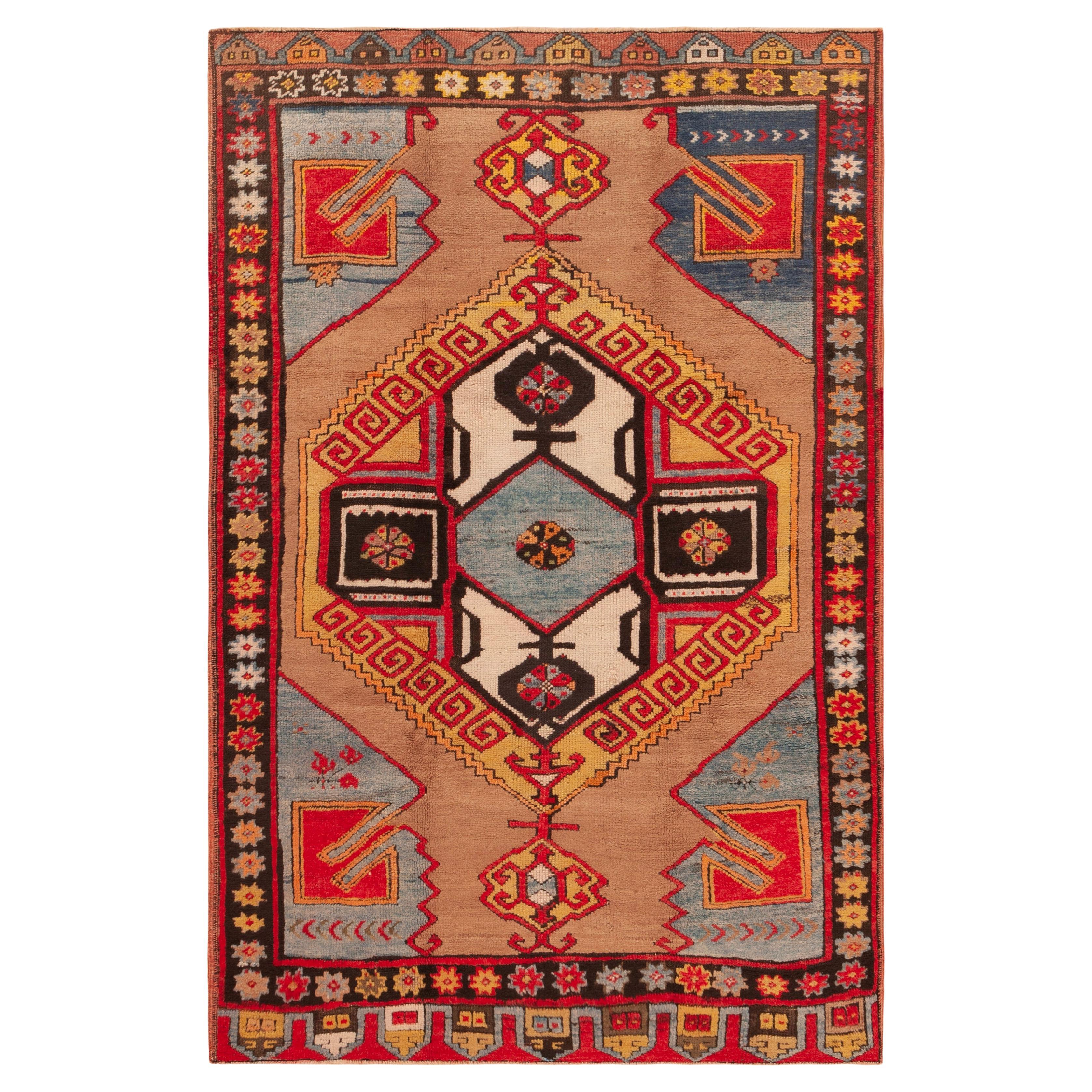 Nazmiyal Collection Antique Turkey Karapinar Rug 3 ft 9 in x 5 ft 9 in