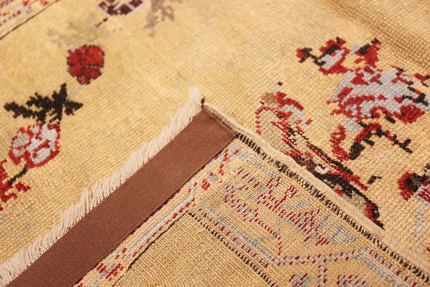 Antique Turkish Ghiordes Carpet. Size: 3 ft 4 in x 5 ft For Sale 1