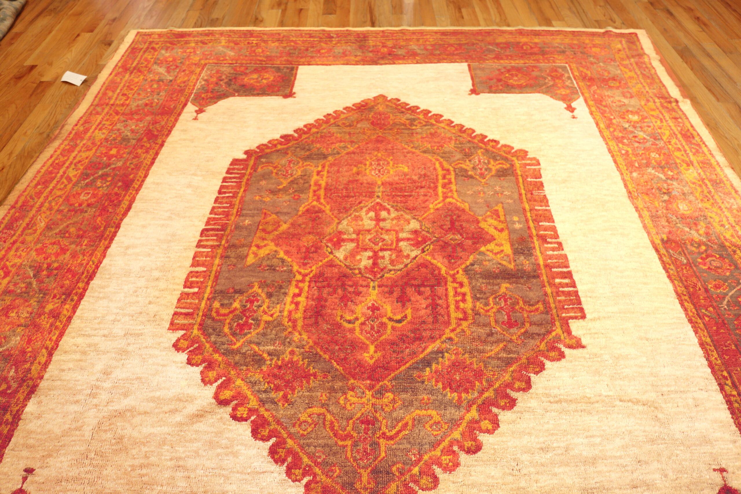 Majestic ancien tapis turc Oushak Angora, Origine : Turquie, Circa : 1900