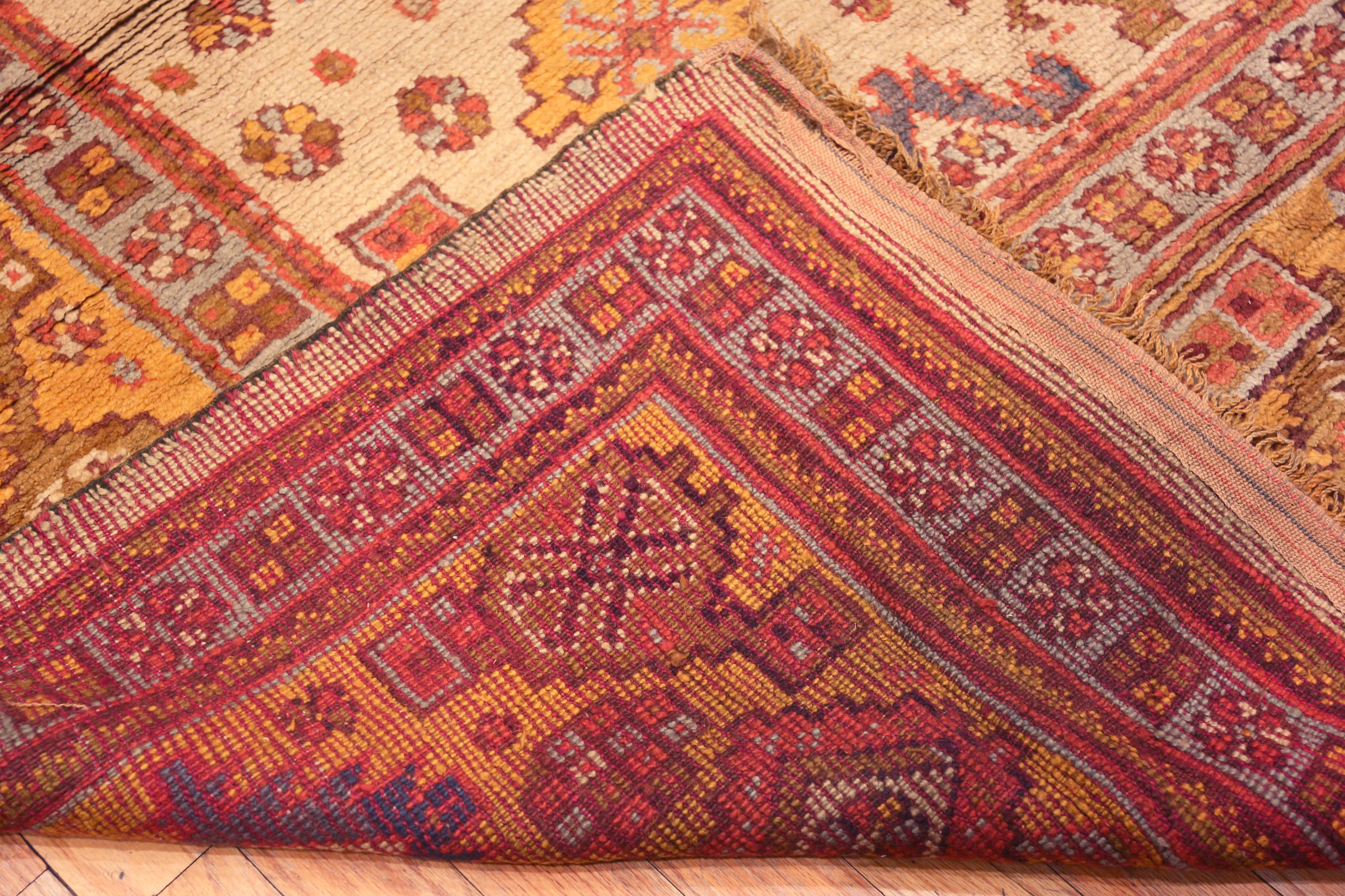 Nazmiyal Collection Antike türkische Oushak Teppich 10 ft 9 in x 14 ft 5 in (Türkisch) im Angebot