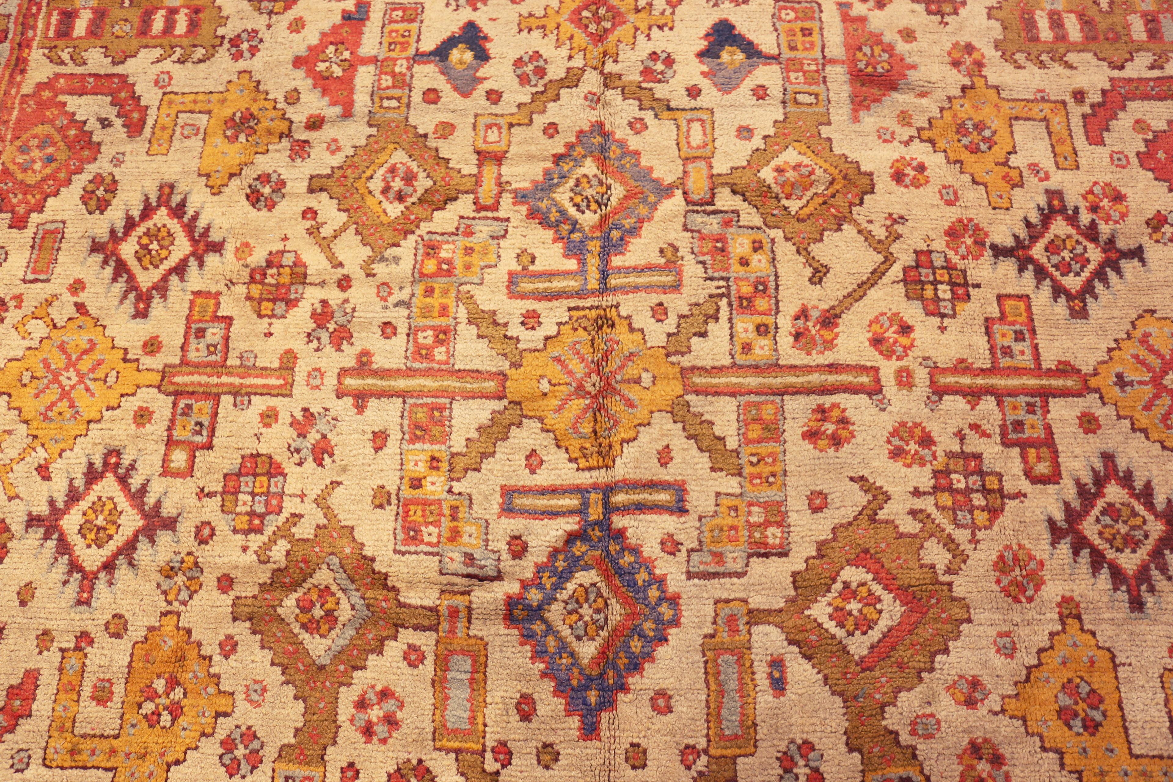 Nazmiyal Collection Antike türkische Oushak Teppich 10 ft 9 in x 14 ft 5 in im Angebot 2