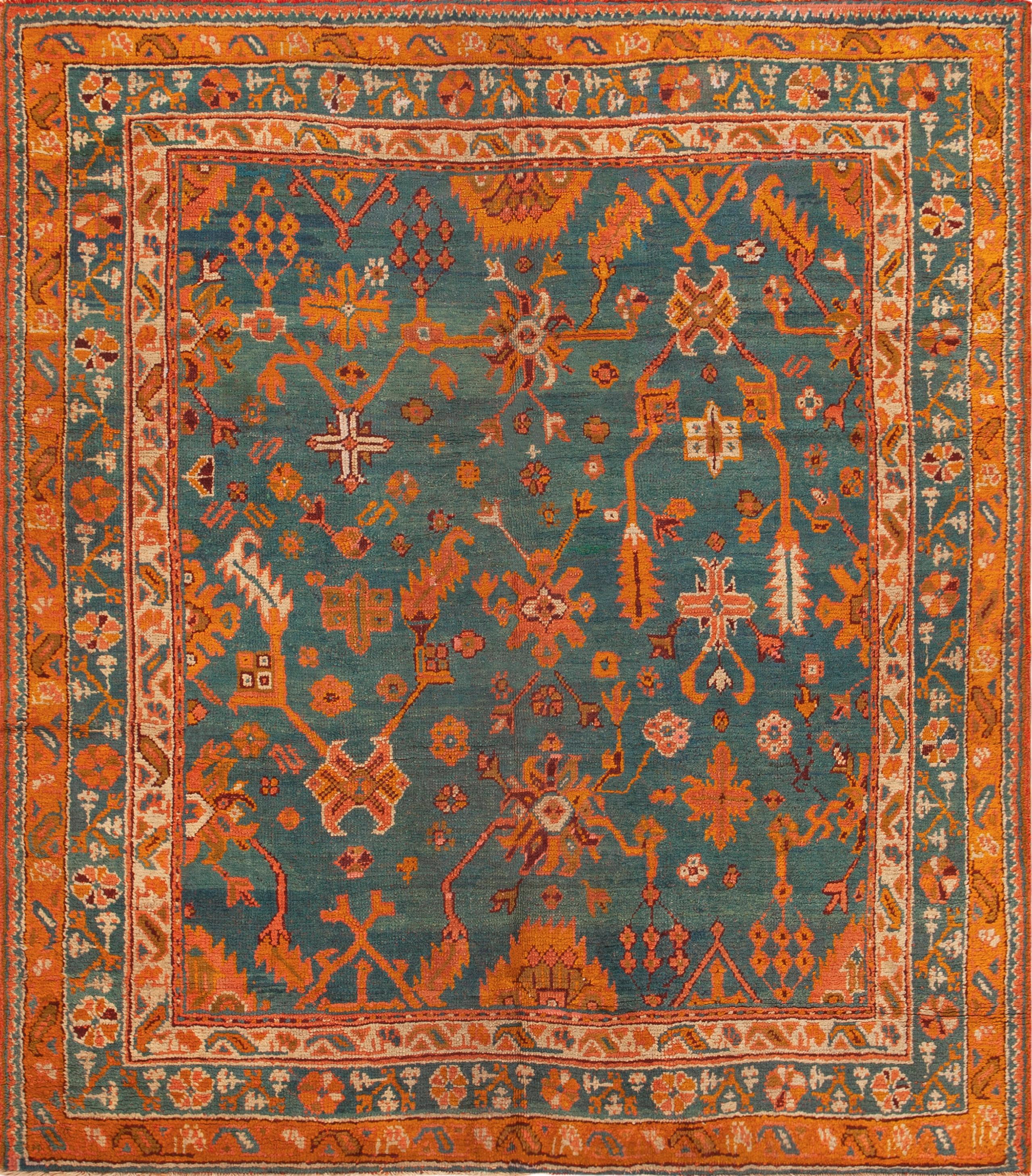 Nazmiyal Collection Antike türkische Oushak Teppich 7 ft 9 in x 8 ft 8 in (Handgeknüpft) im Angebot