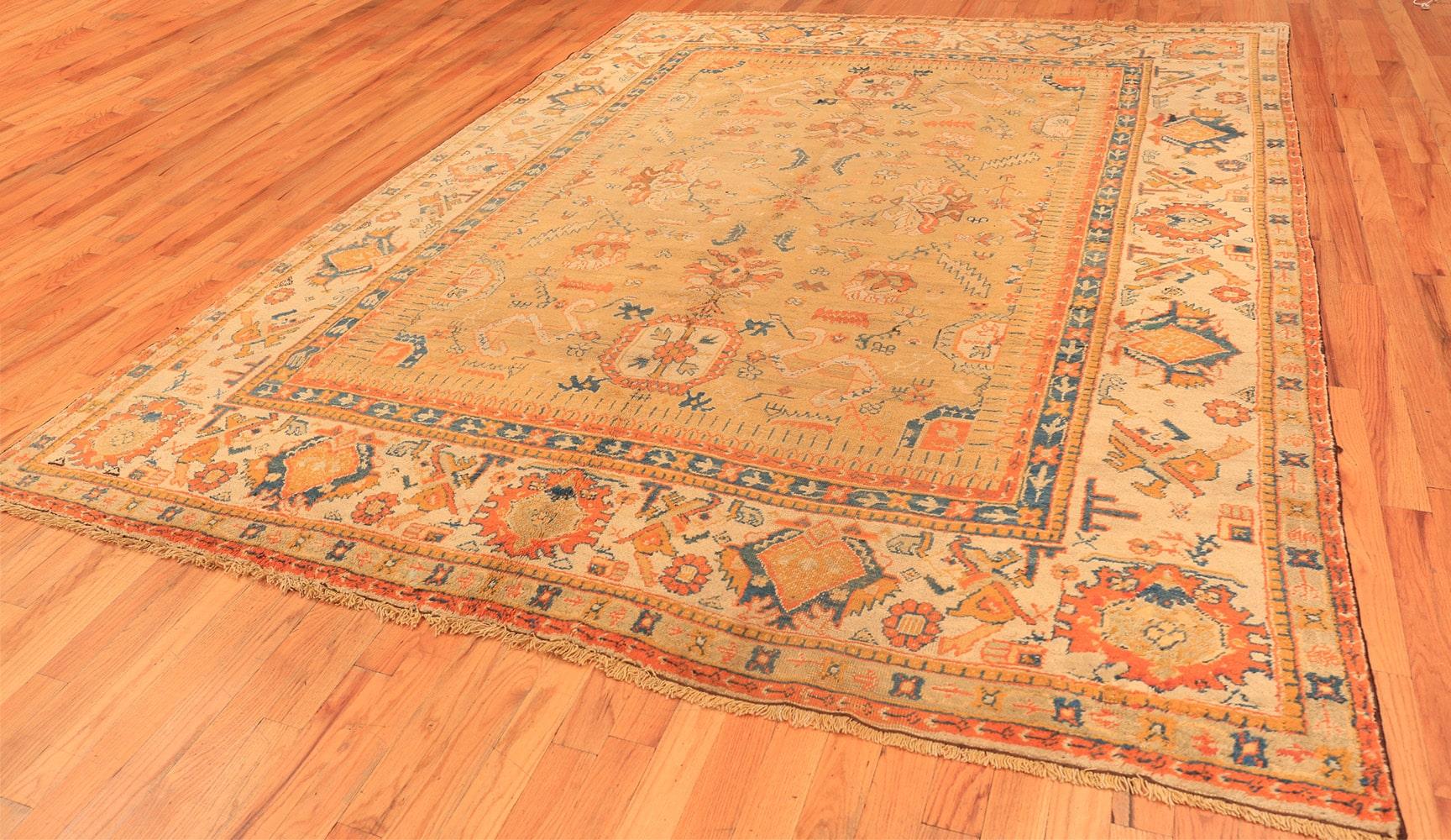 Antique Turkish Oushak Rug. Size: 9 ft 4 in x 11 ft 8 in For Sale 2