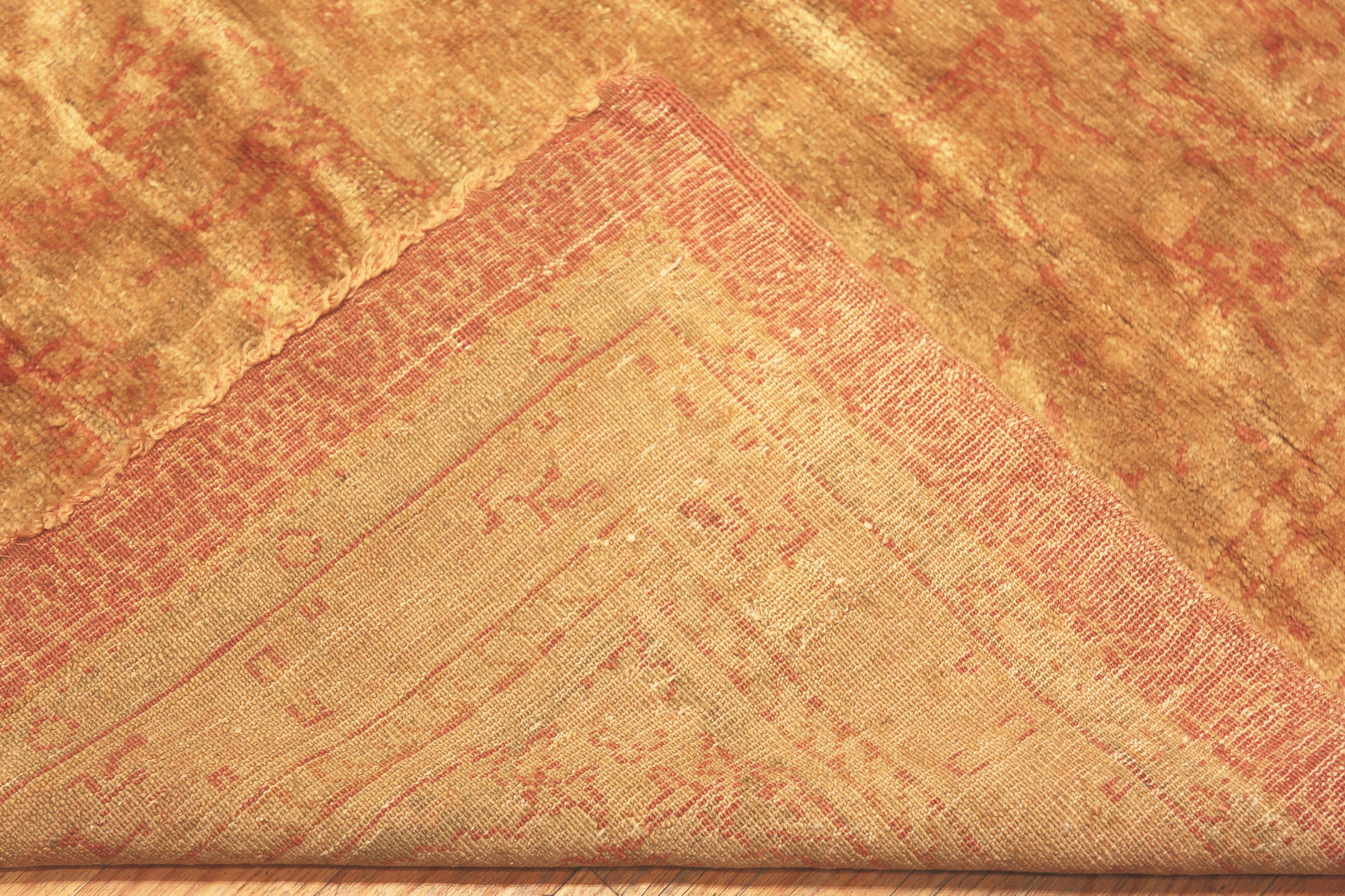 Antiker türkischer quadratischer Oushak-Teppich. 13 ft x 13 ft 9 in im Angebot 1