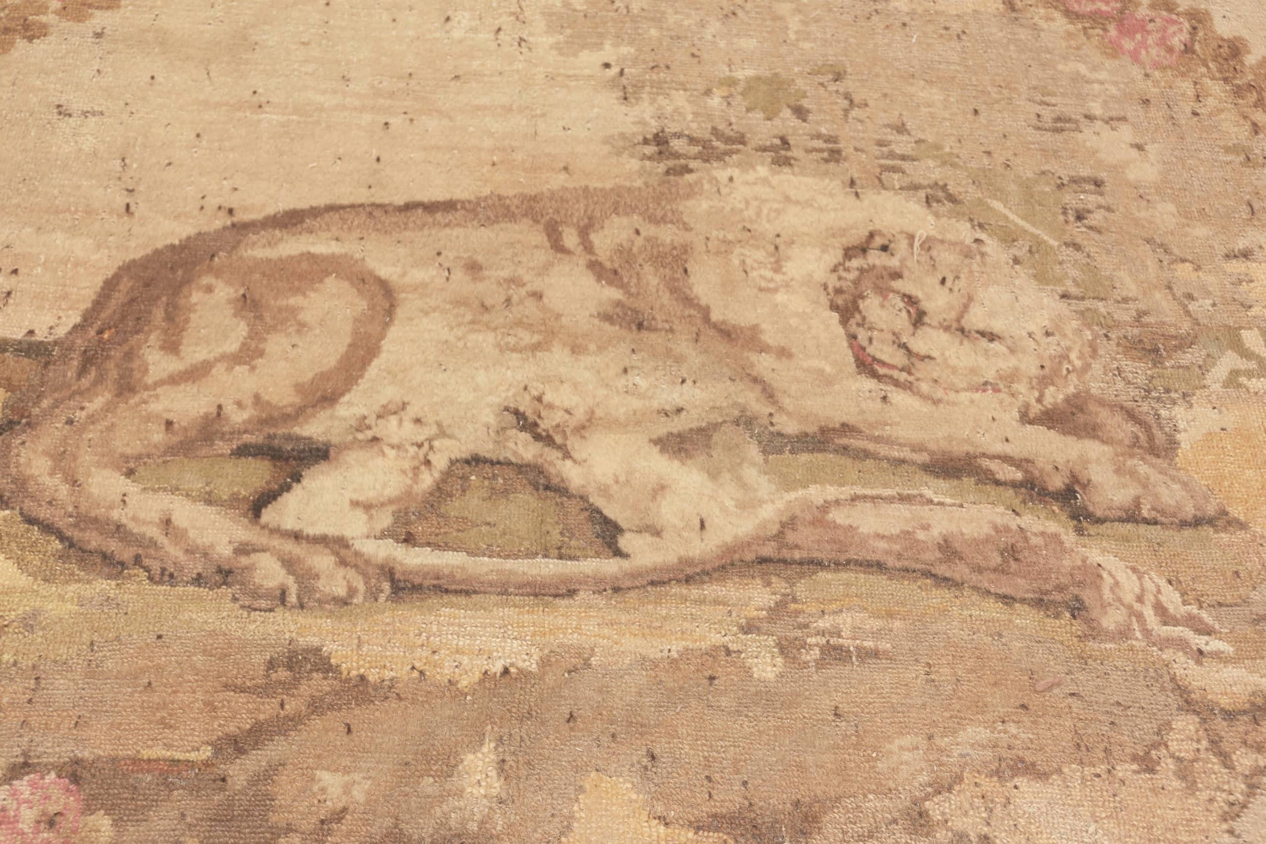 Nazmiyal Collection Alfombra Ucraniana Antigua 13 pies 8 pulgadas x 14 pies 9 pulgadas Ucraniano en venta