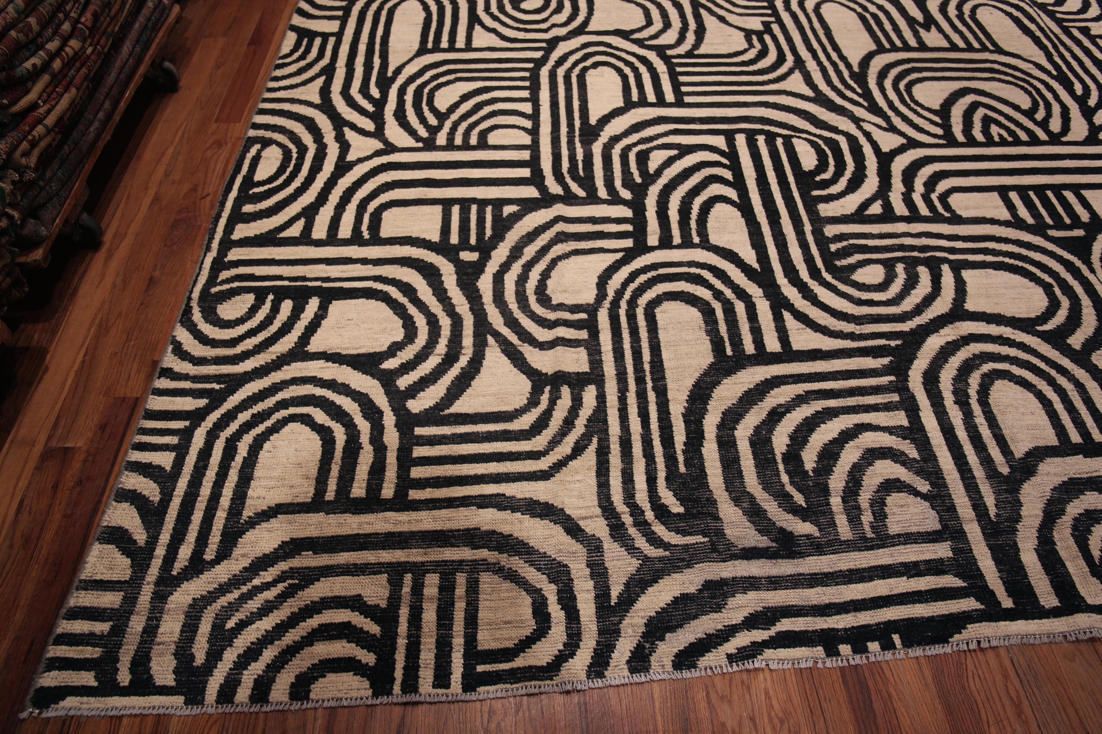 Nazmiyal Collection Art Deco Black and White Color Modern Area Rug 16'3