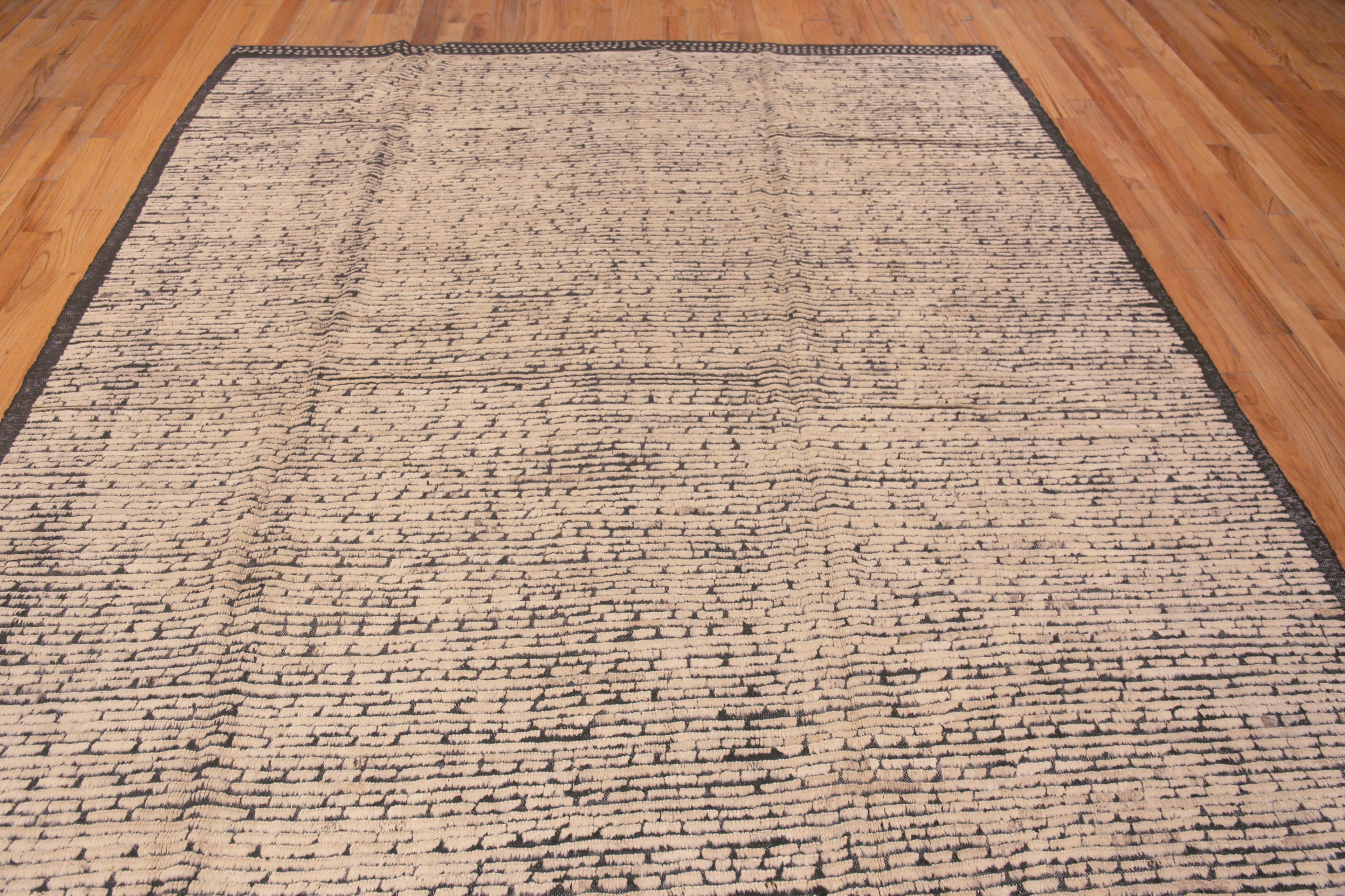 Moderner Teppich der Nazmiyal Kollektion mit künstlerischem gesprenkeltem Muster in Zimmergröße 8'6