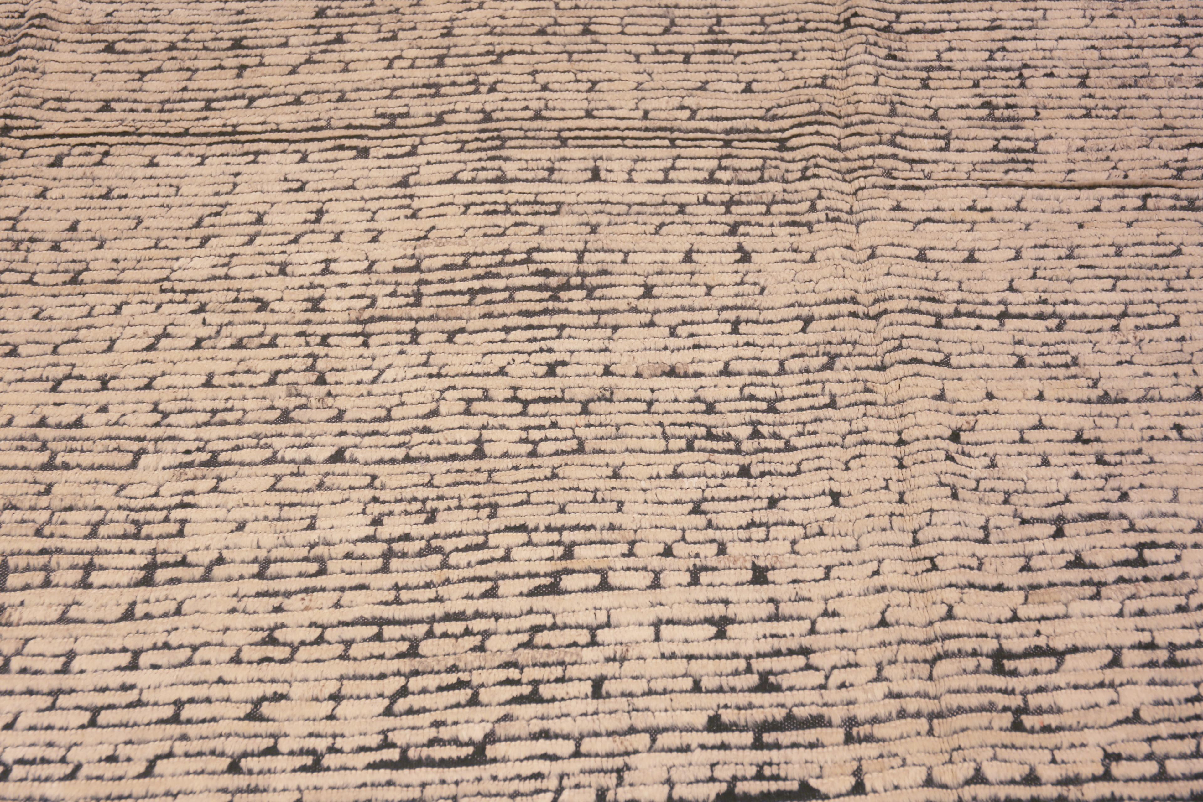 Moderner Teppich der Nazmiyal Kollektion mit künstlerischem gesprenkeltem Muster in Zimmergröße 8'6