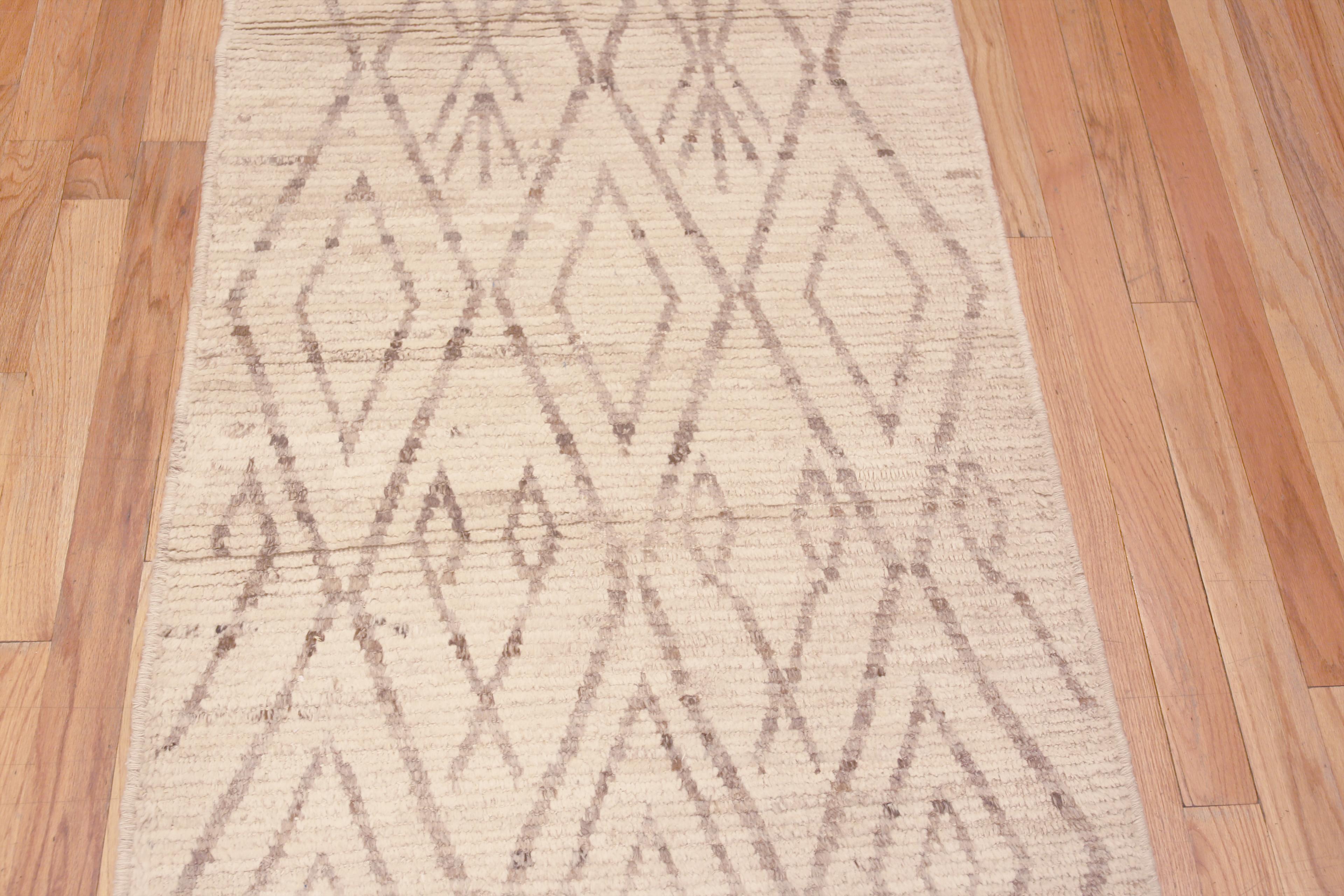 Centrasiatique Collection Nazmiyal magnifique tapis de couloir moderne Beni Ourain de 3'4