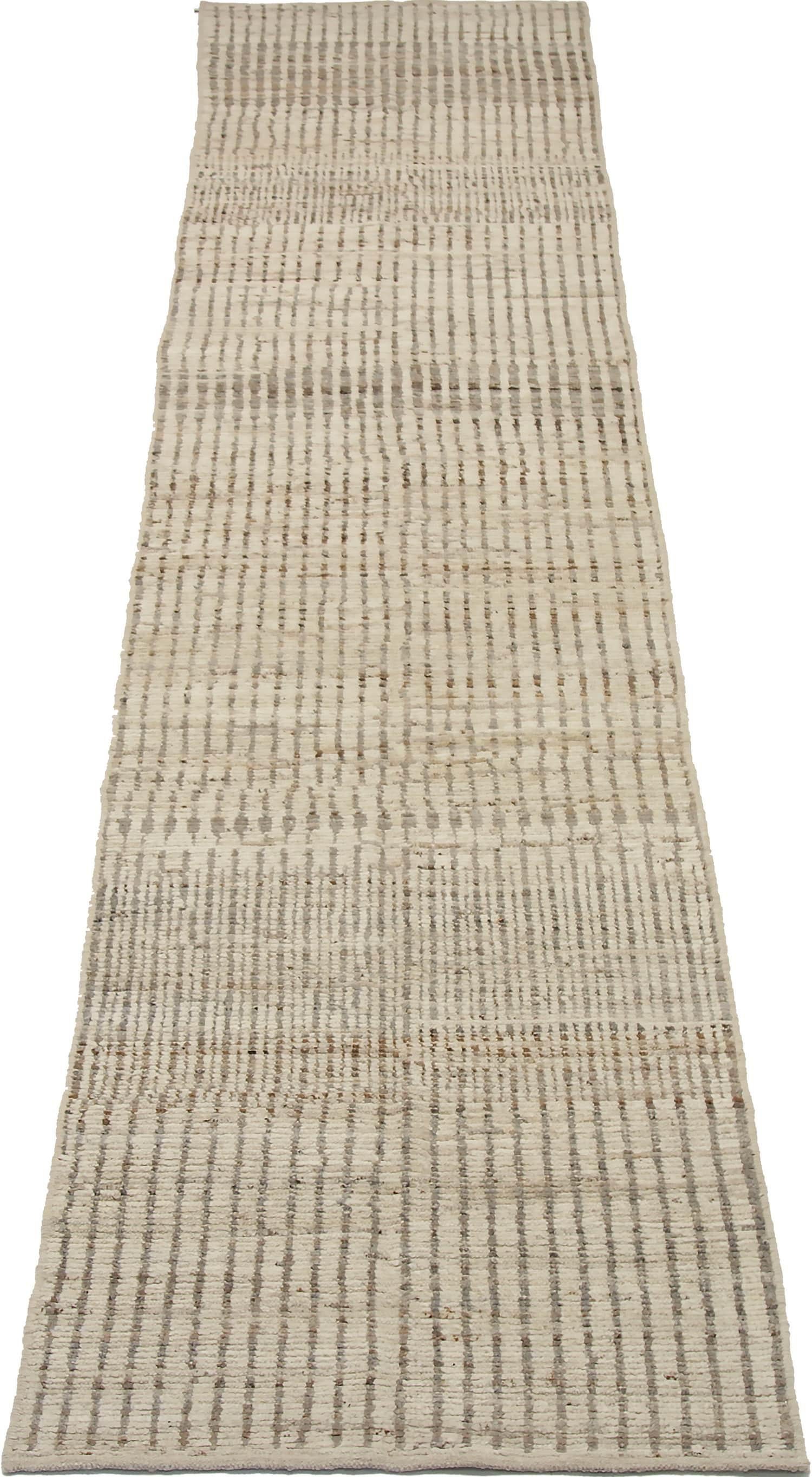 Nazmiyal Collection Beige Modern Distressed Runner. Size 2 ft 11 in x 15 ft 9 in In New Condition In New York, NY