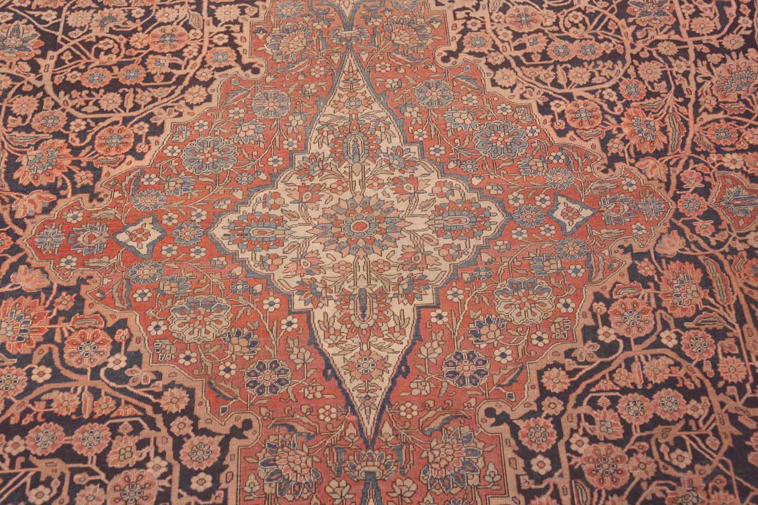 Tappeto antico Mohtashem Kashan a trama fine e disegno tradizionale di colore blu, Paese d'origine / Tipo di tappeto: Tappeto persiano antico, Data di realizzazione: CIRCA: Fine del XIX secolo