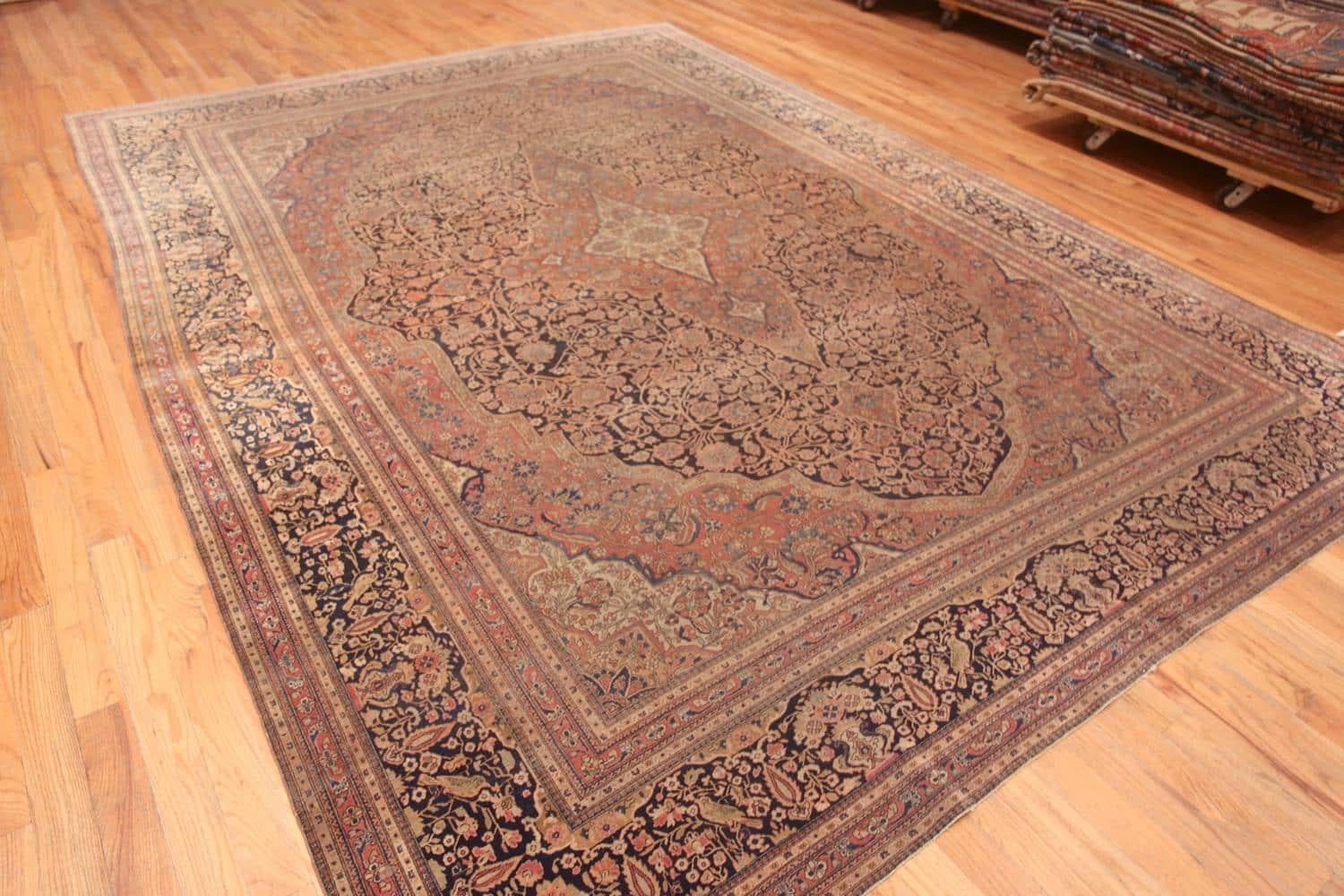 Annodato a mano Nazmiyal Collection Tappeto blu antico Mohtashem Kashan 9 ft 9 in x 13 ft in vendita