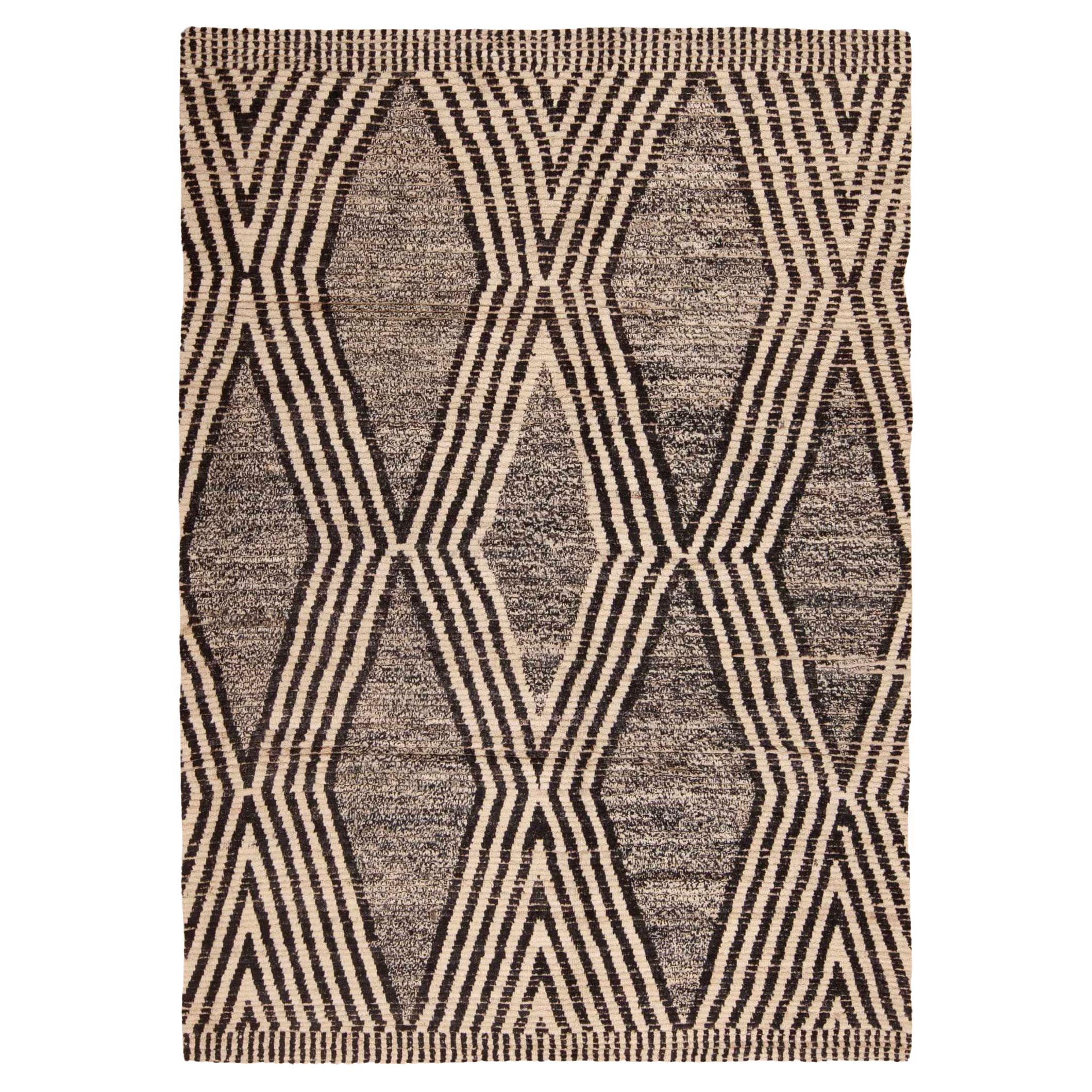Nazmiyal Collection Bold Modern Geometric Tribal Pattern Area Rug 7'3" x 9'10" For Sale