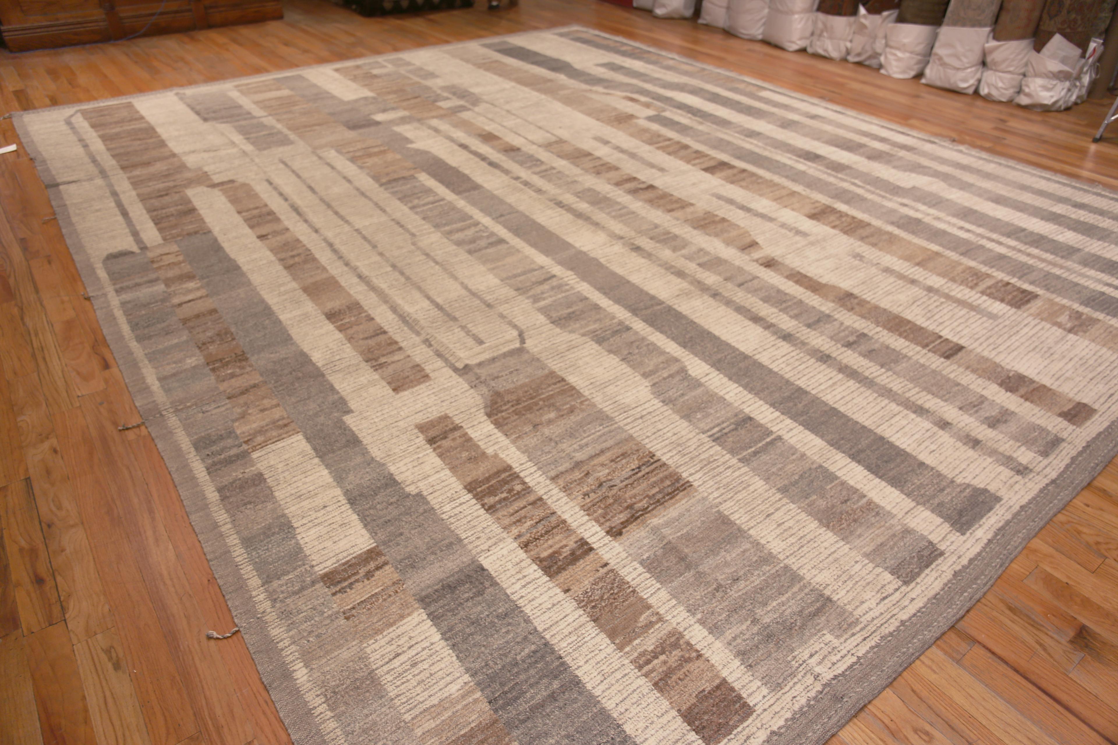 Gorgeous Large Brown and Beige Modern Abstract Decorative Rug, Country of Origin: Central Asia, Circa date: Modern Rugs