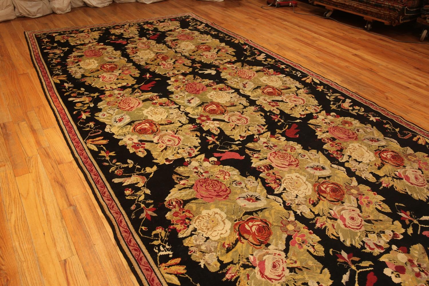 Noué à la main Nazmiyal Collection Caucasian Karabagh Rug 7 ft 10 in x 21 ft 1 in en vente