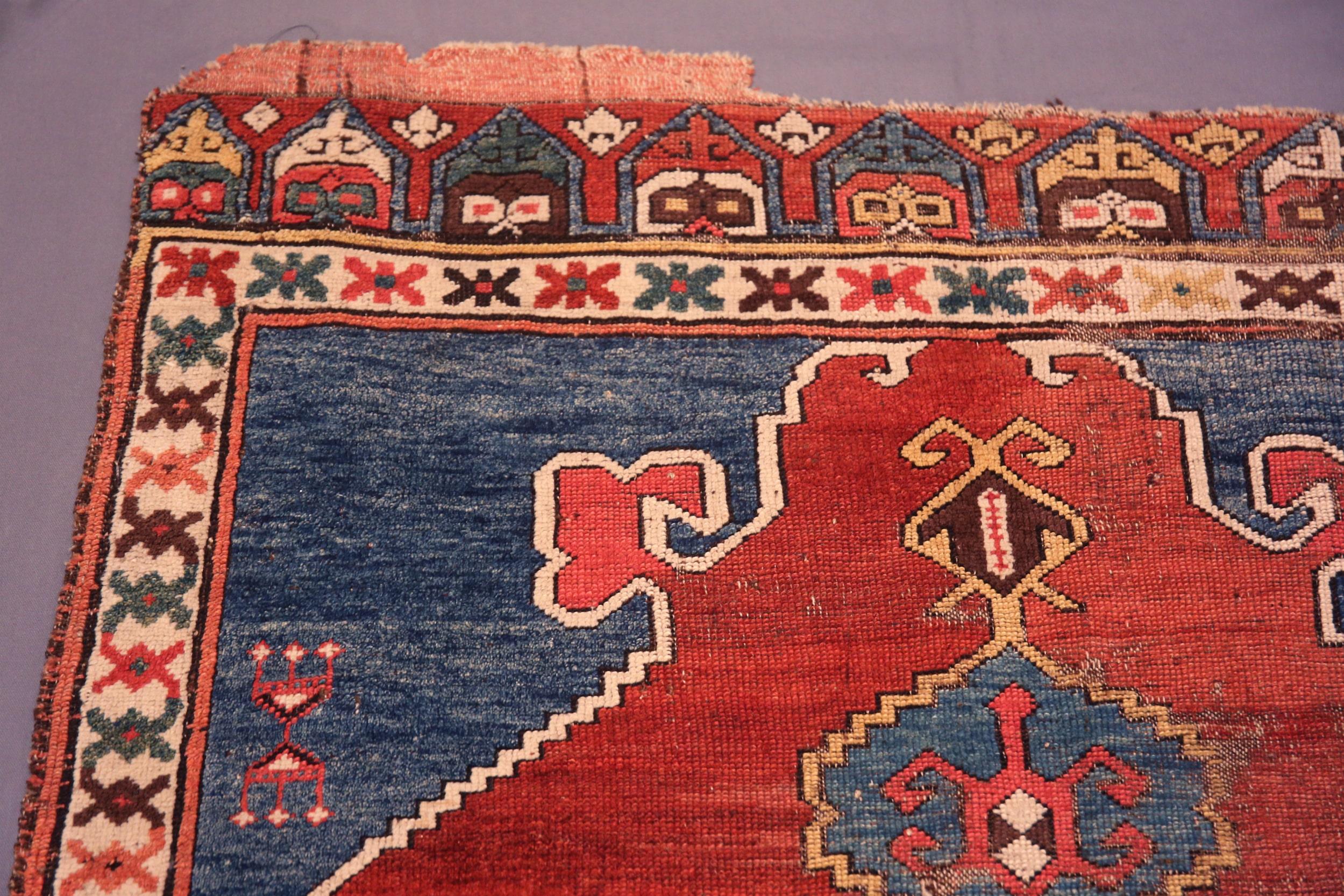 20ième siècle Collection Nazmiyal Collection Central Anatolian Karapinar Rug 3 ft 11 in x 3 ft 4 in en vente