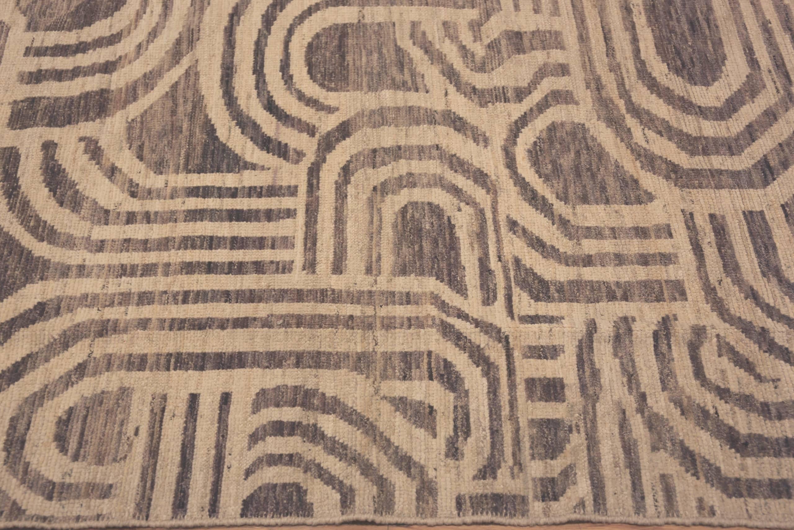 Nazmiyal Collection Zeitgenössische Area Rug 11 ft x 13 ft 7 in (Moderne der Mitte des Jahrhunderts) im Angebot