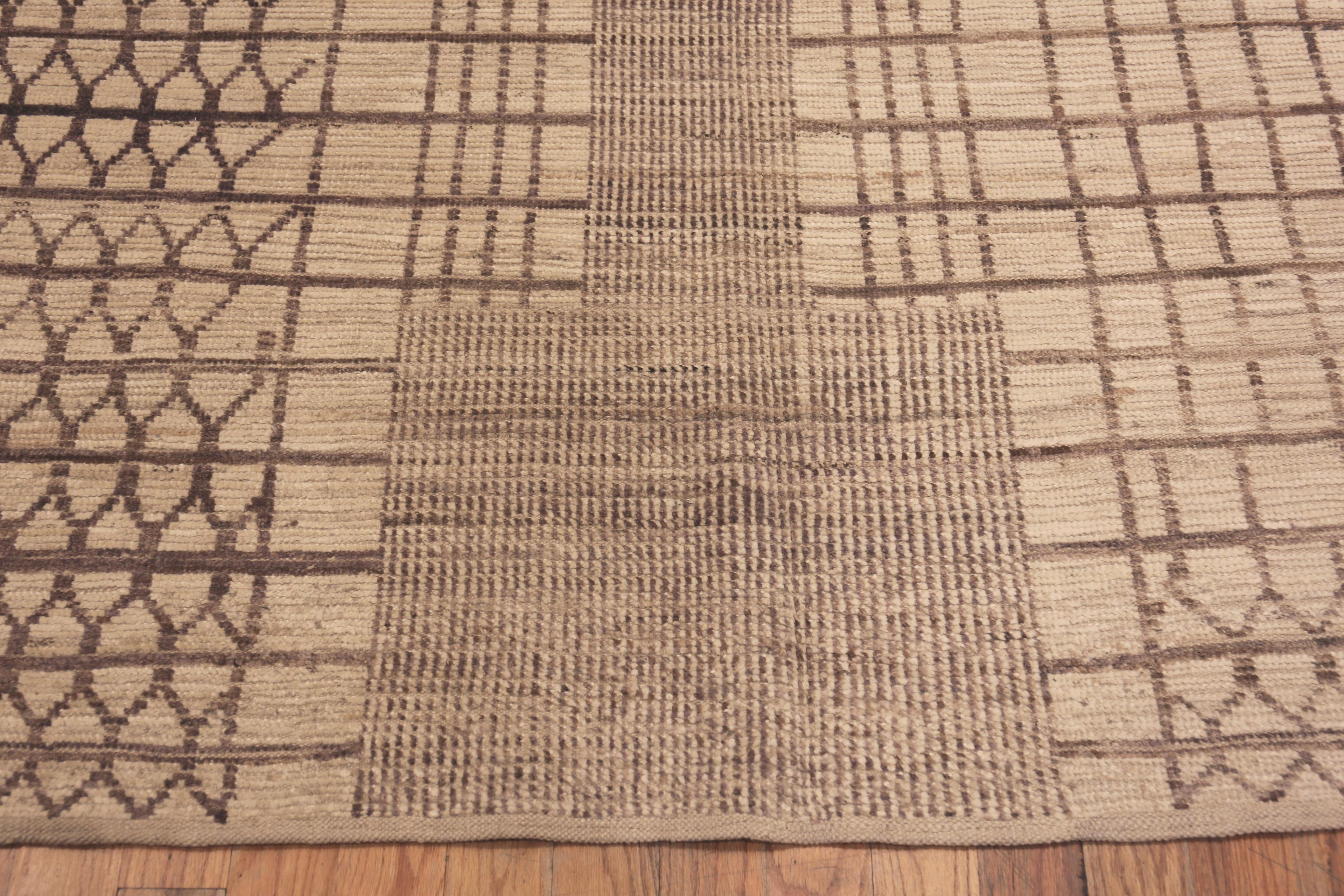 Other Nazmiyal Collection Contemporary Design Central Asian Rug. 13 ft 5 in x16 ft 4in For Sale