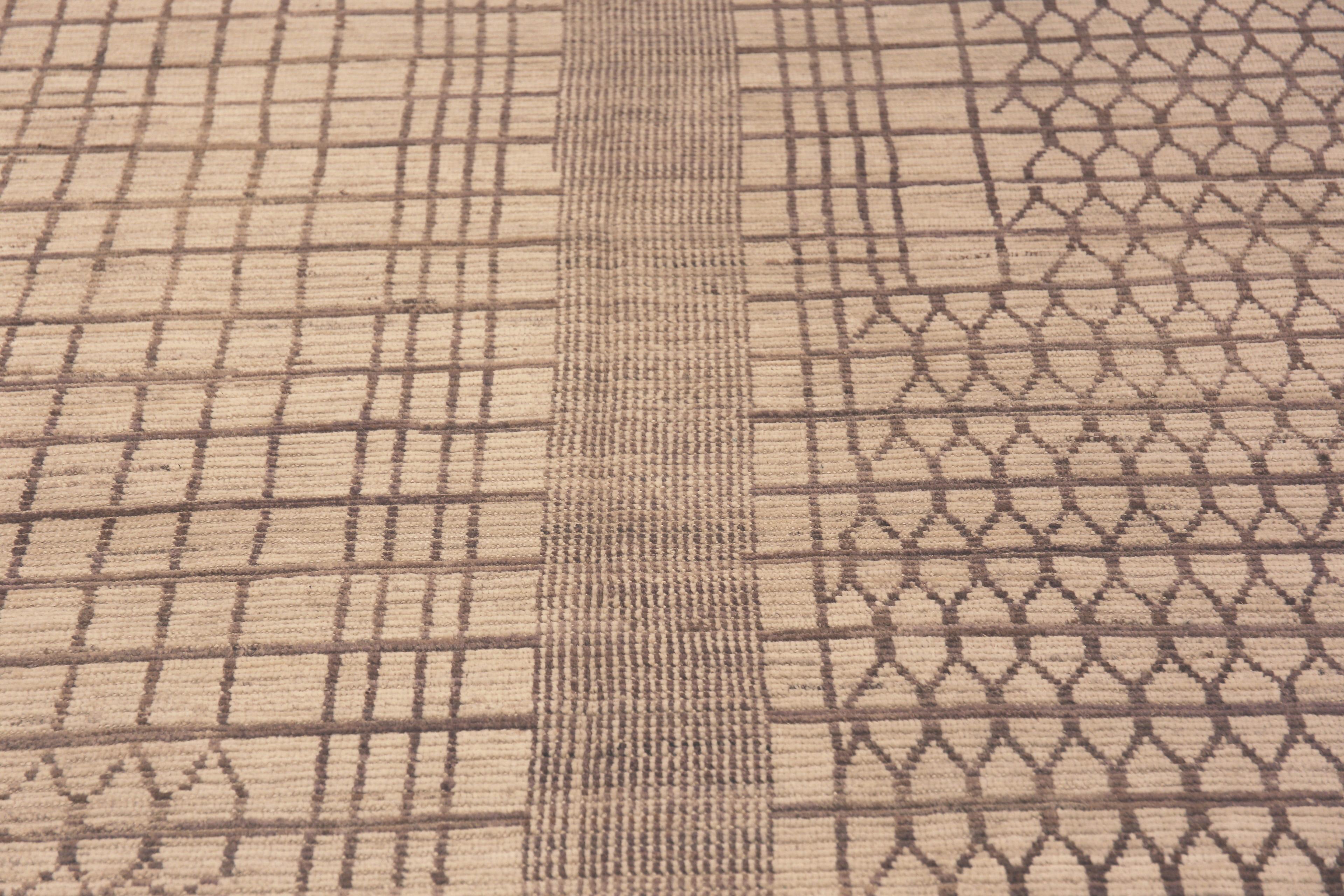 Wool Nazmiyal Collection Contemporary Design Central Asian Rug. 13 ft 5 in x16 ft 4in For Sale