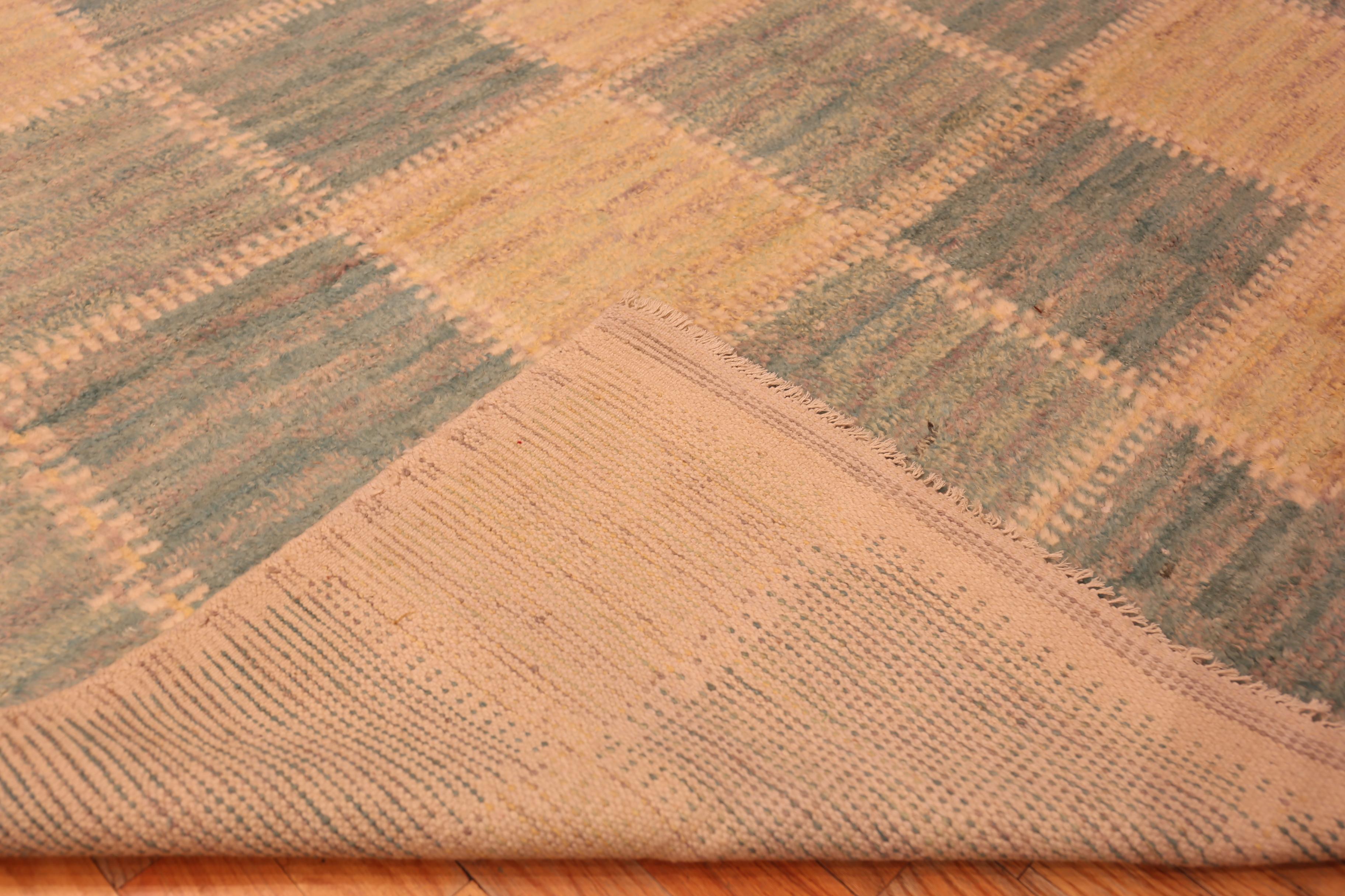 Nazmiyal Collection Zeitgenössischer Teppich im schwedischen Stil (Persisch) im Angebot