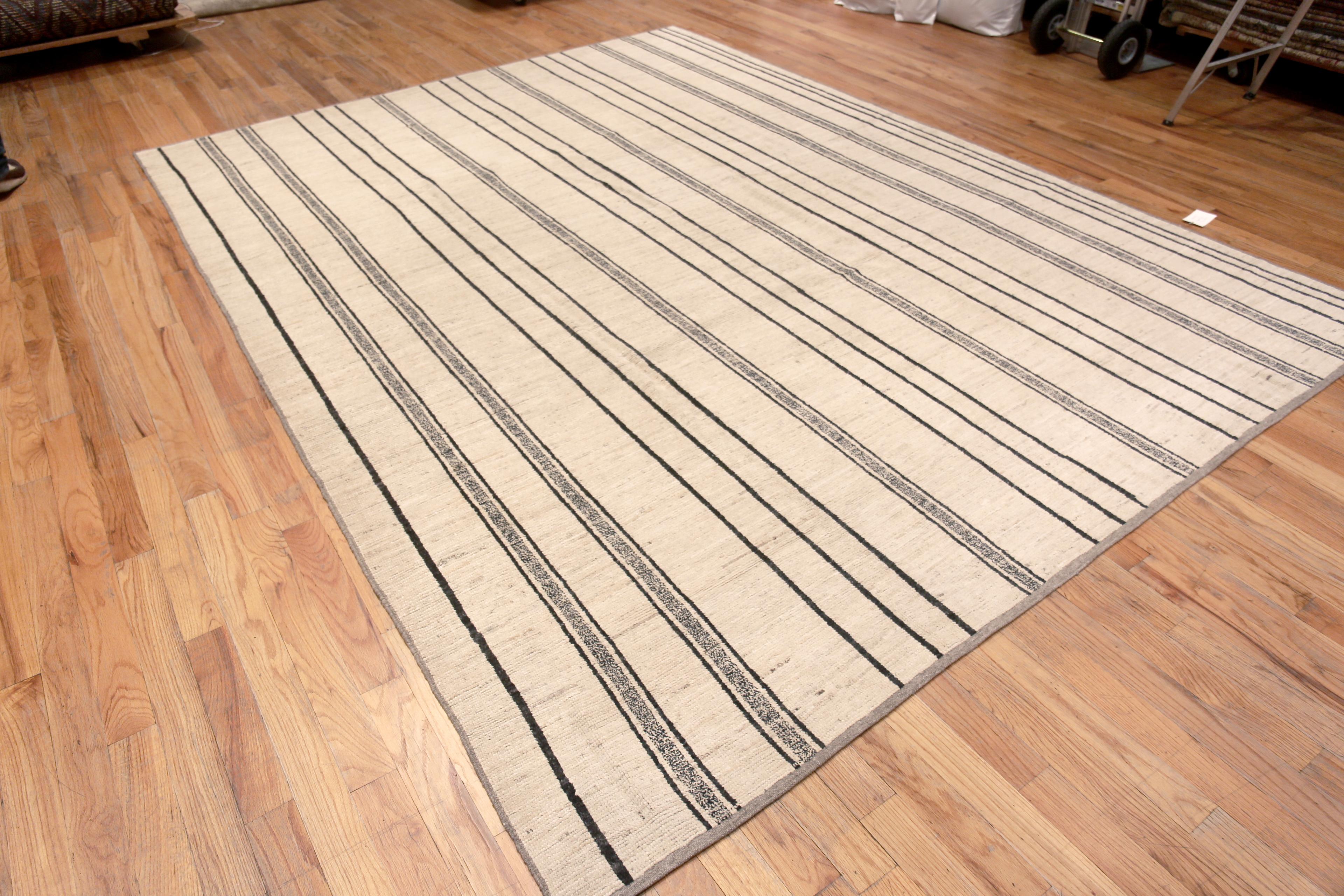 Hand-Knotted  Nazmiyal Collection Cream Background Geometric Modern Area Rug 9'3