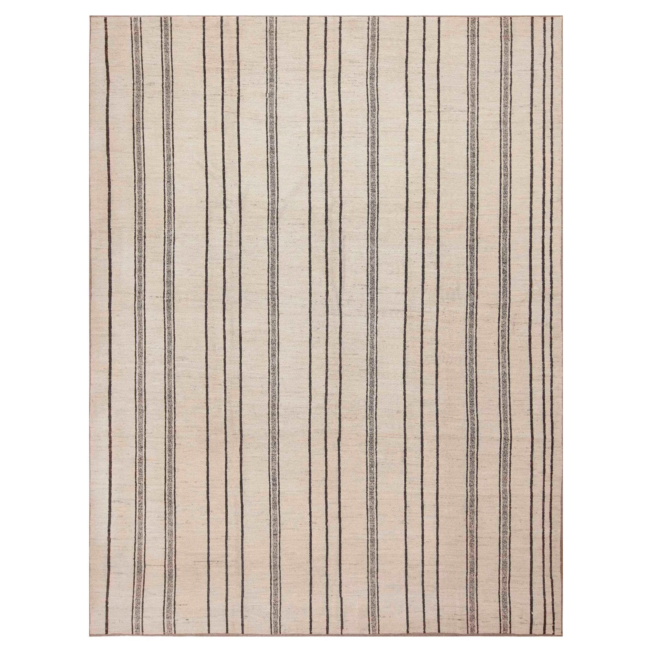  Nazmiyal Collection Cream Background Geometric Modern Area Rug 9'3" x 12' For Sale